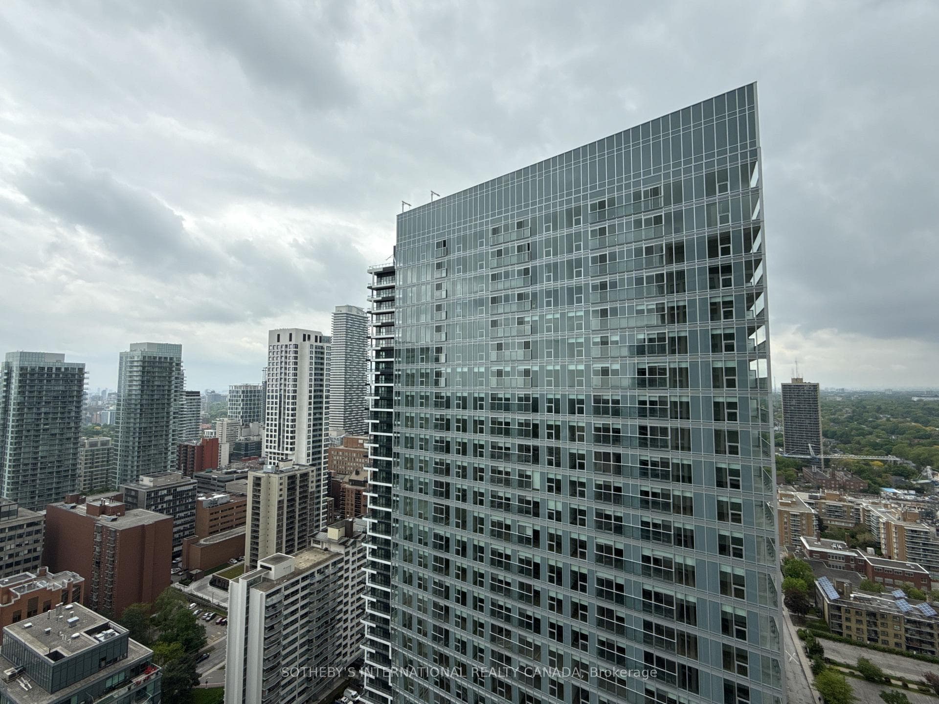 200 Redpath Avenue Unit 2506 photo 33
