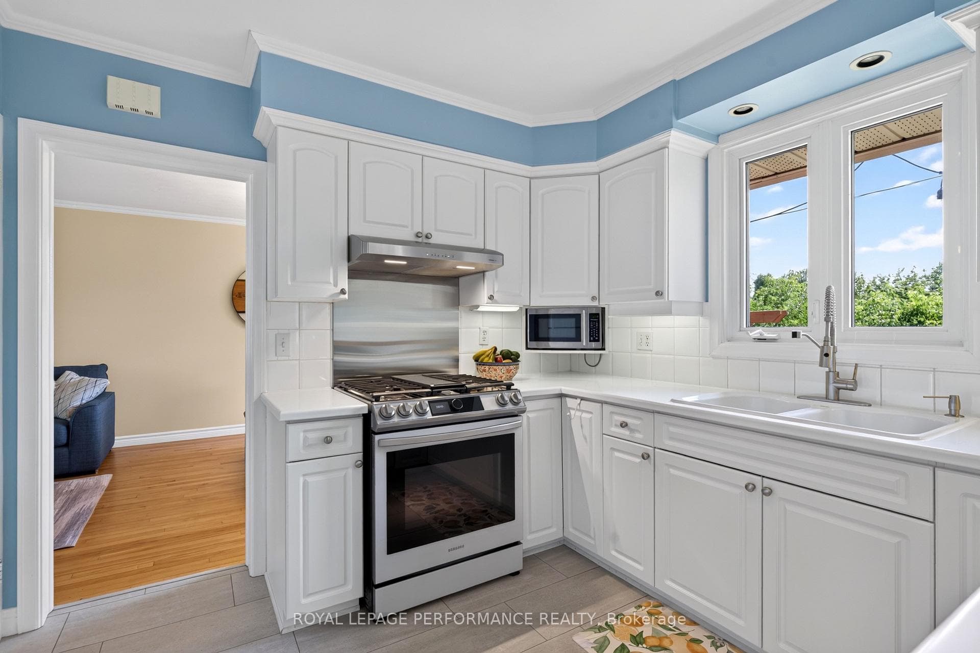 1808 Russell Road photo 11