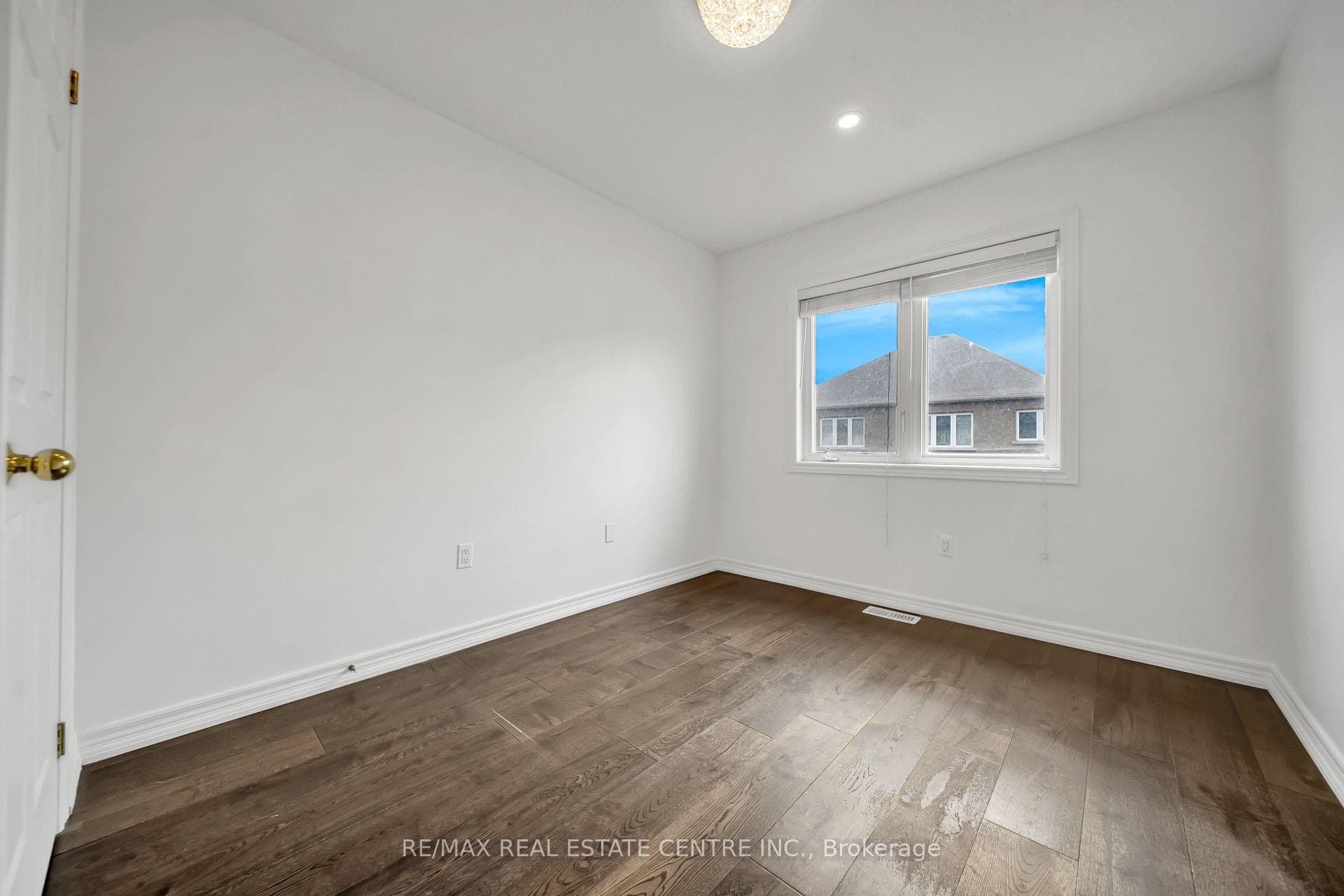 8 Munch Place photo 29