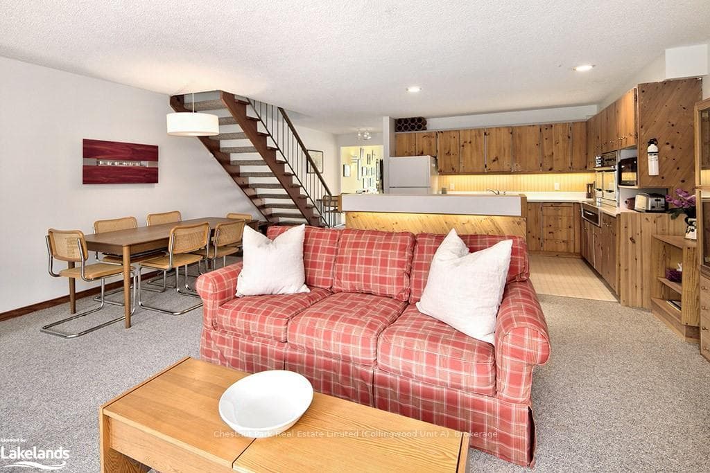139 LAKESHORE Road Unit 13 photo 7