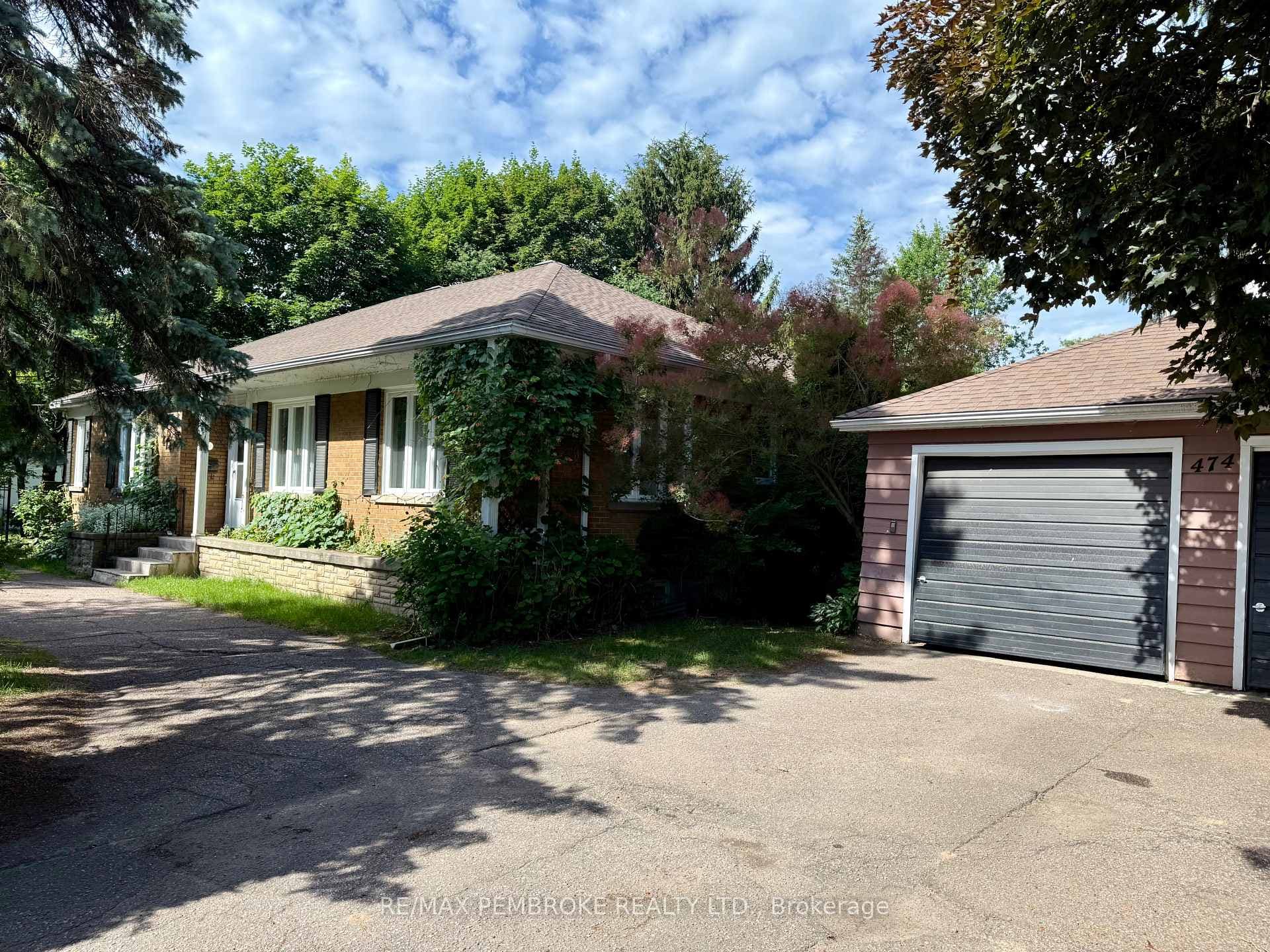 474 Fraser Street photo 1