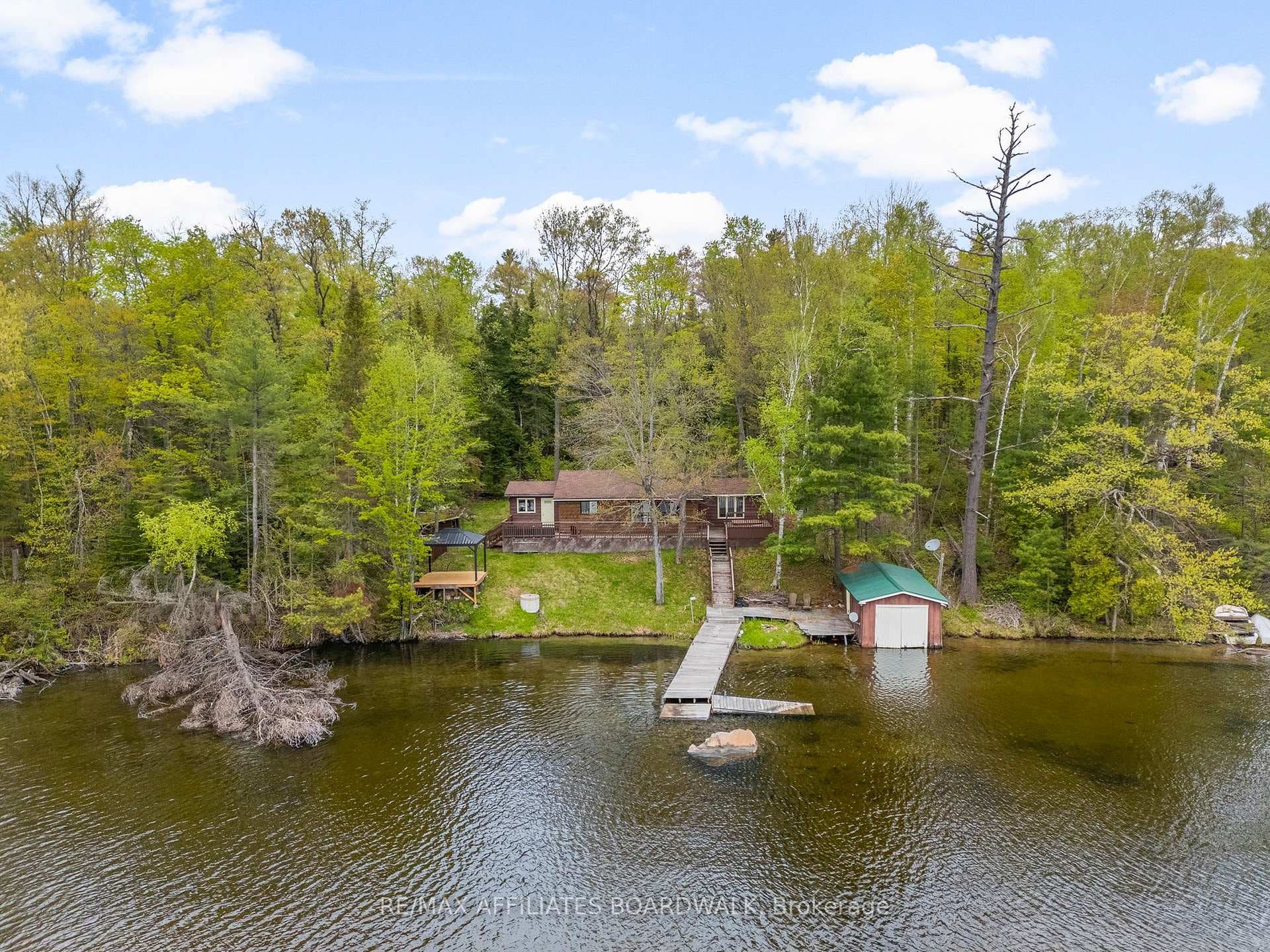 593 Mazinaw Lake N/A photo 28