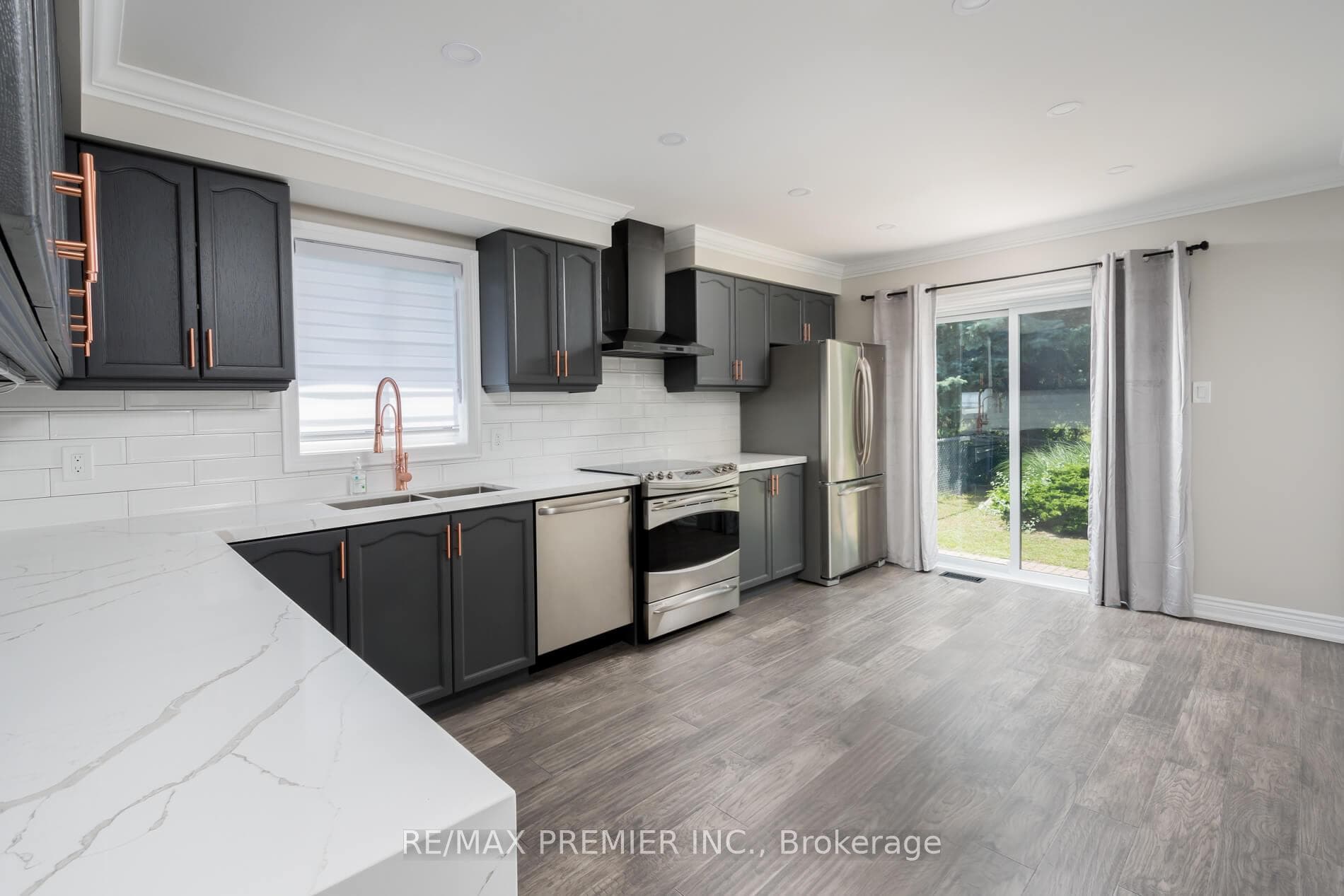 154 King Street photo 10