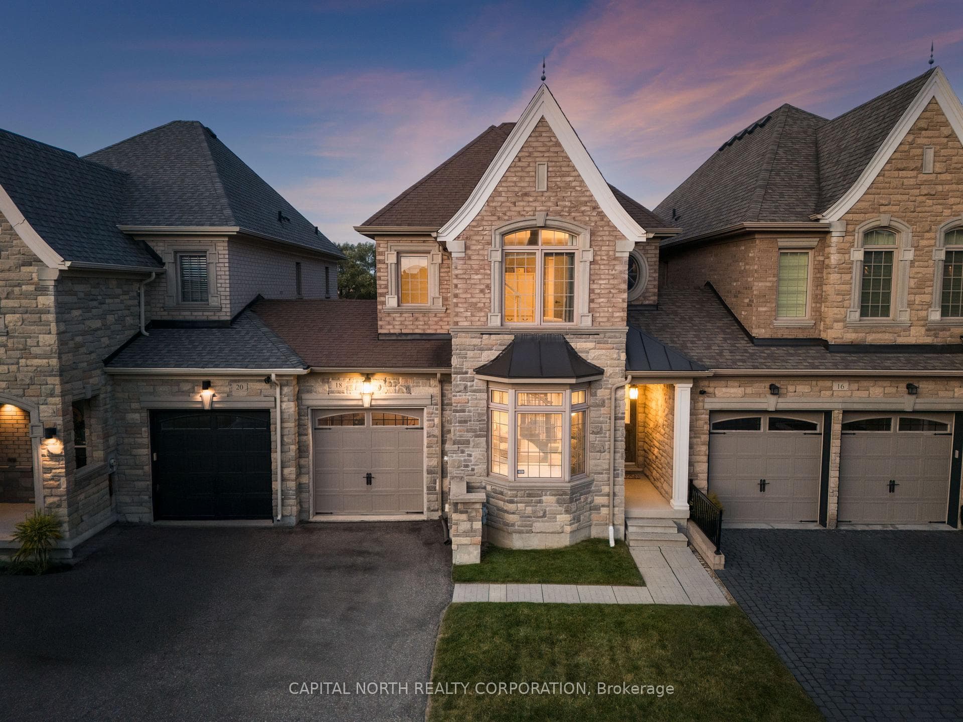 18 Alex Campbell Crescent photo 1