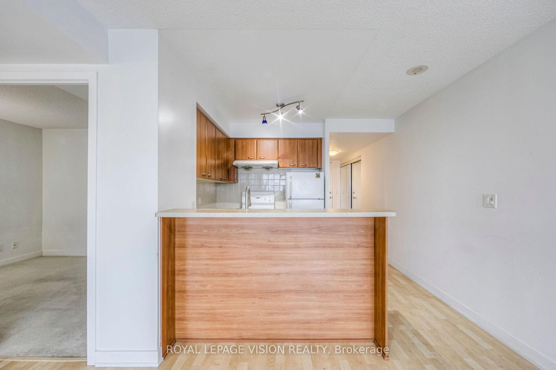 38 Lee Centre Drive Unit 1515 photo 13