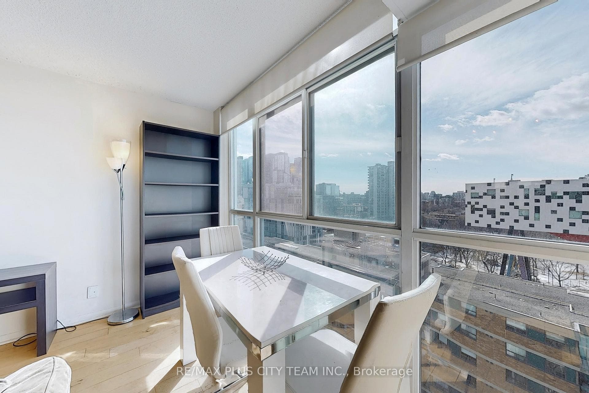 96 St Patrick Street Unit 1412 photo 6