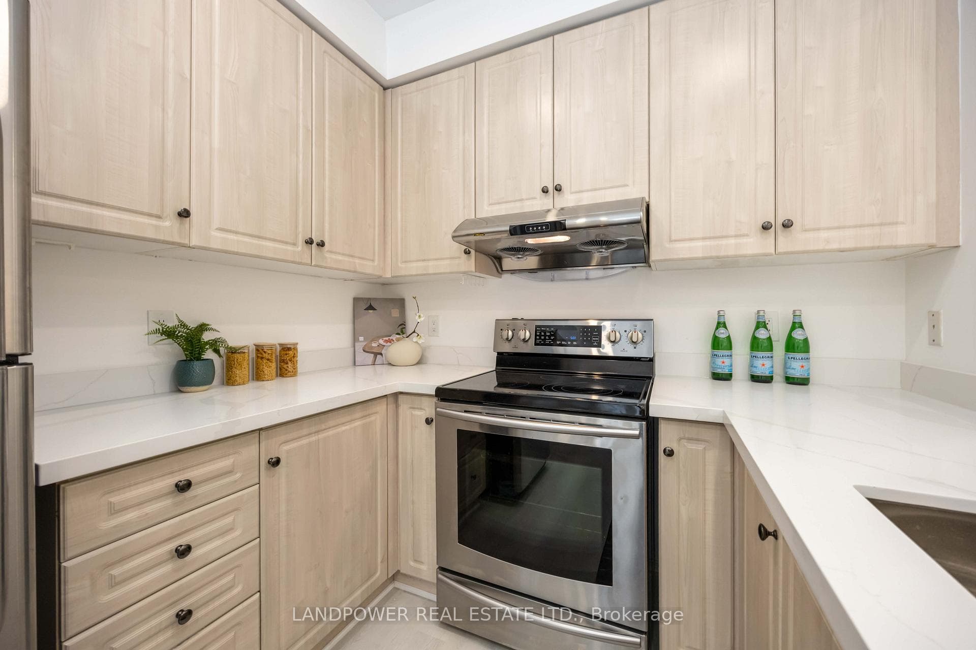 12 Debonair Street photo 25
