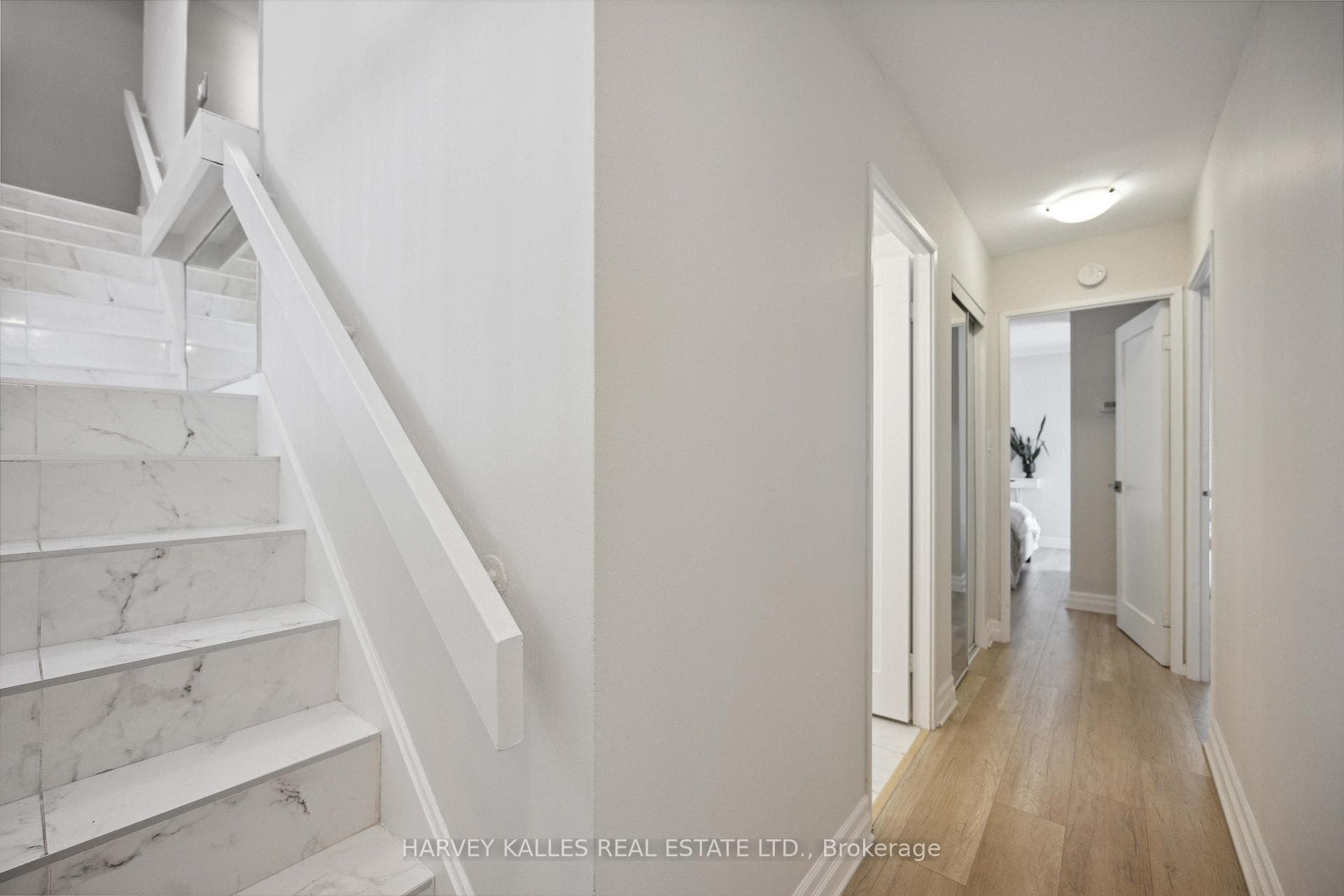 33 Harbour Square Unit 1433 photo 31