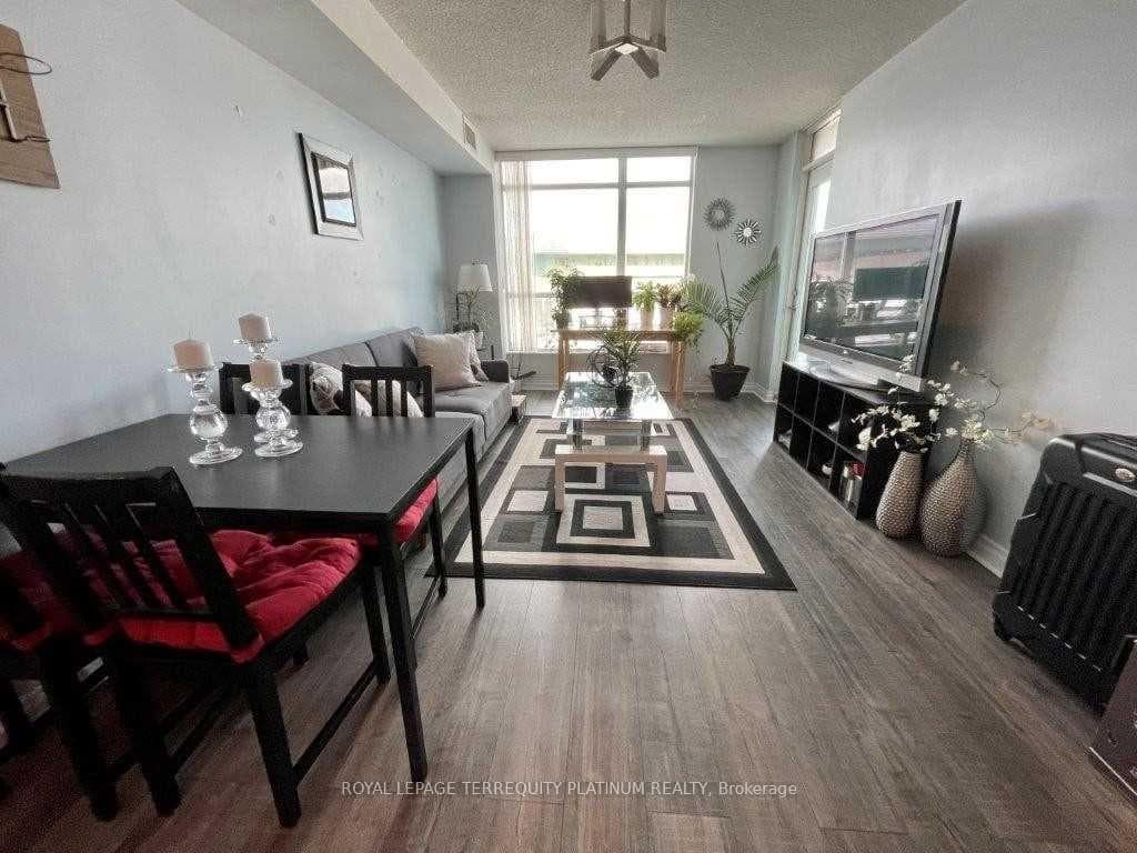 231 Fort York Boulevard Unit 628 photo 2