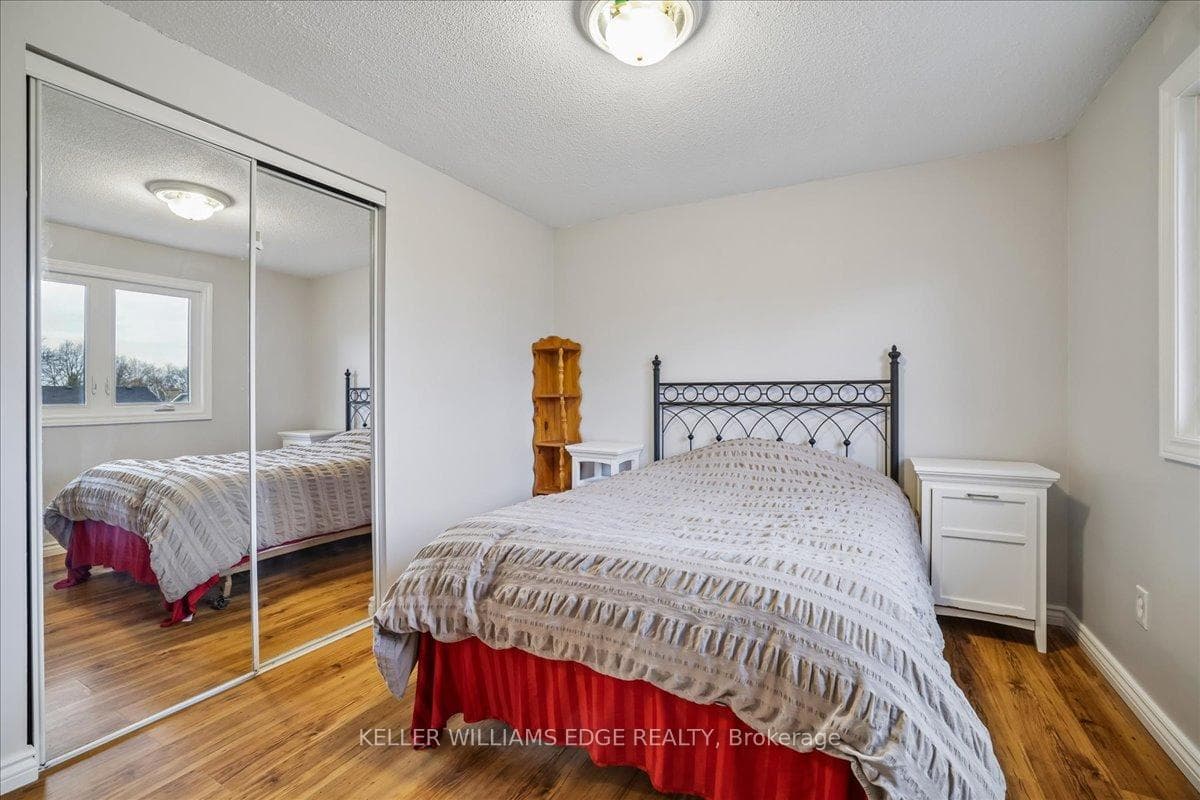 2208 Melissa Crescent photo 31