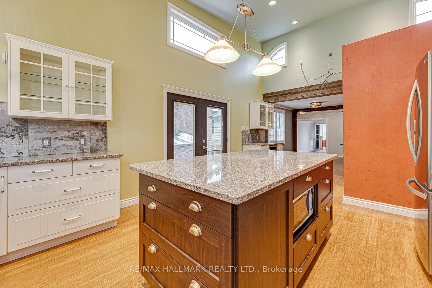 1861 Appleview Road photo 14