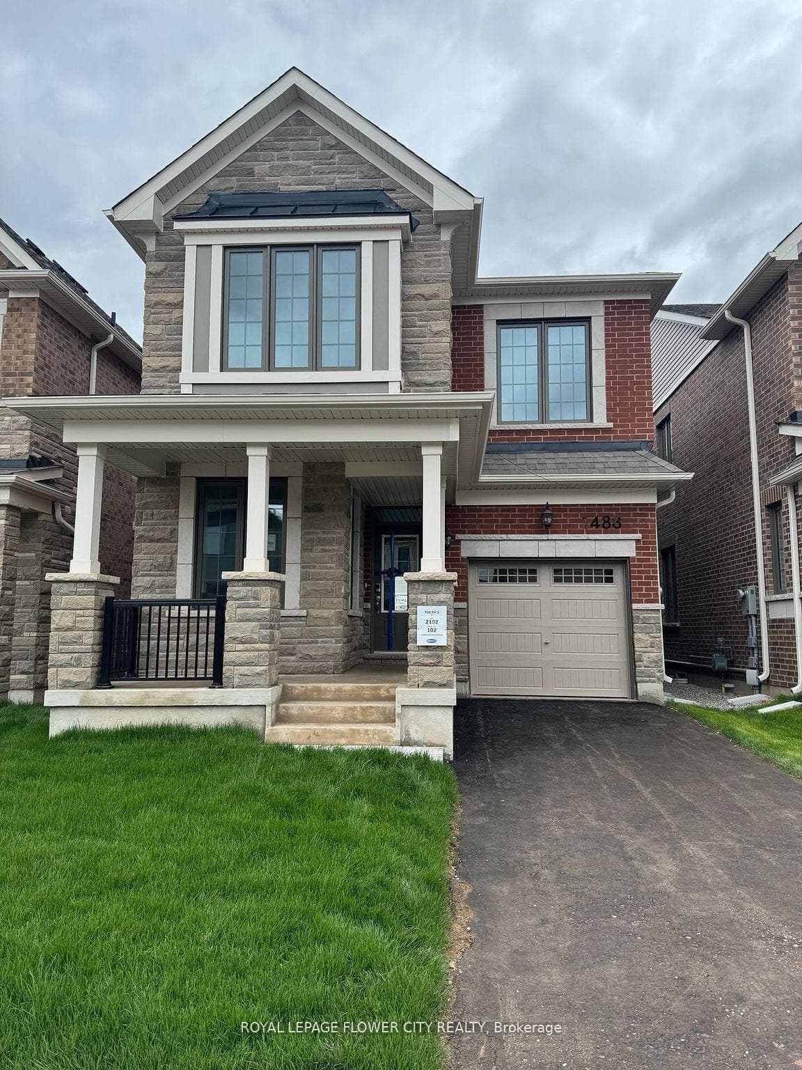 1488 Melville Bonus Crescent photo 1