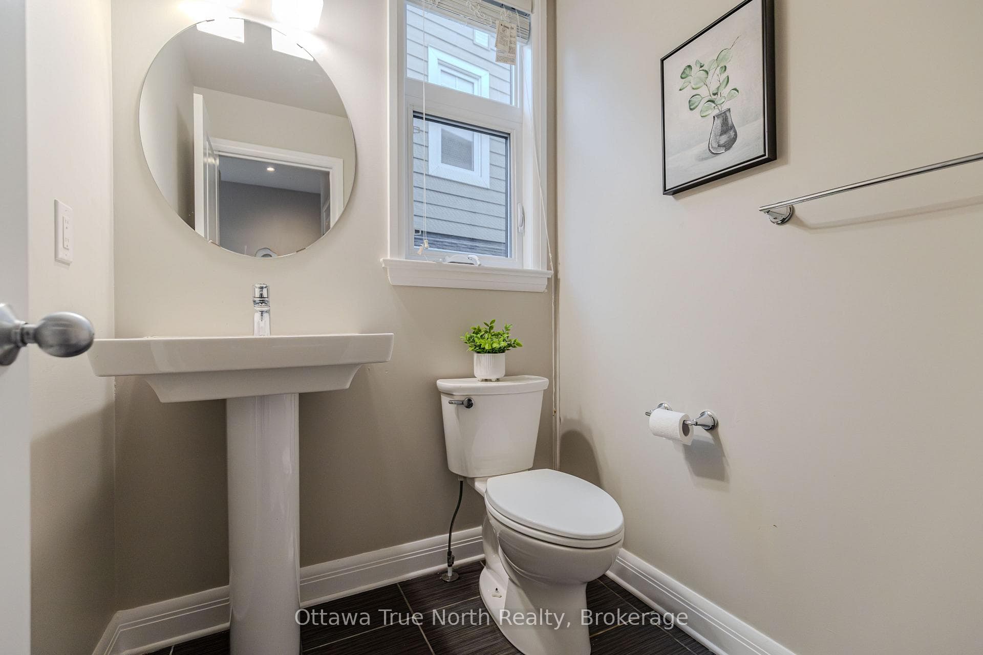 373 Huntsville Drive photo 10