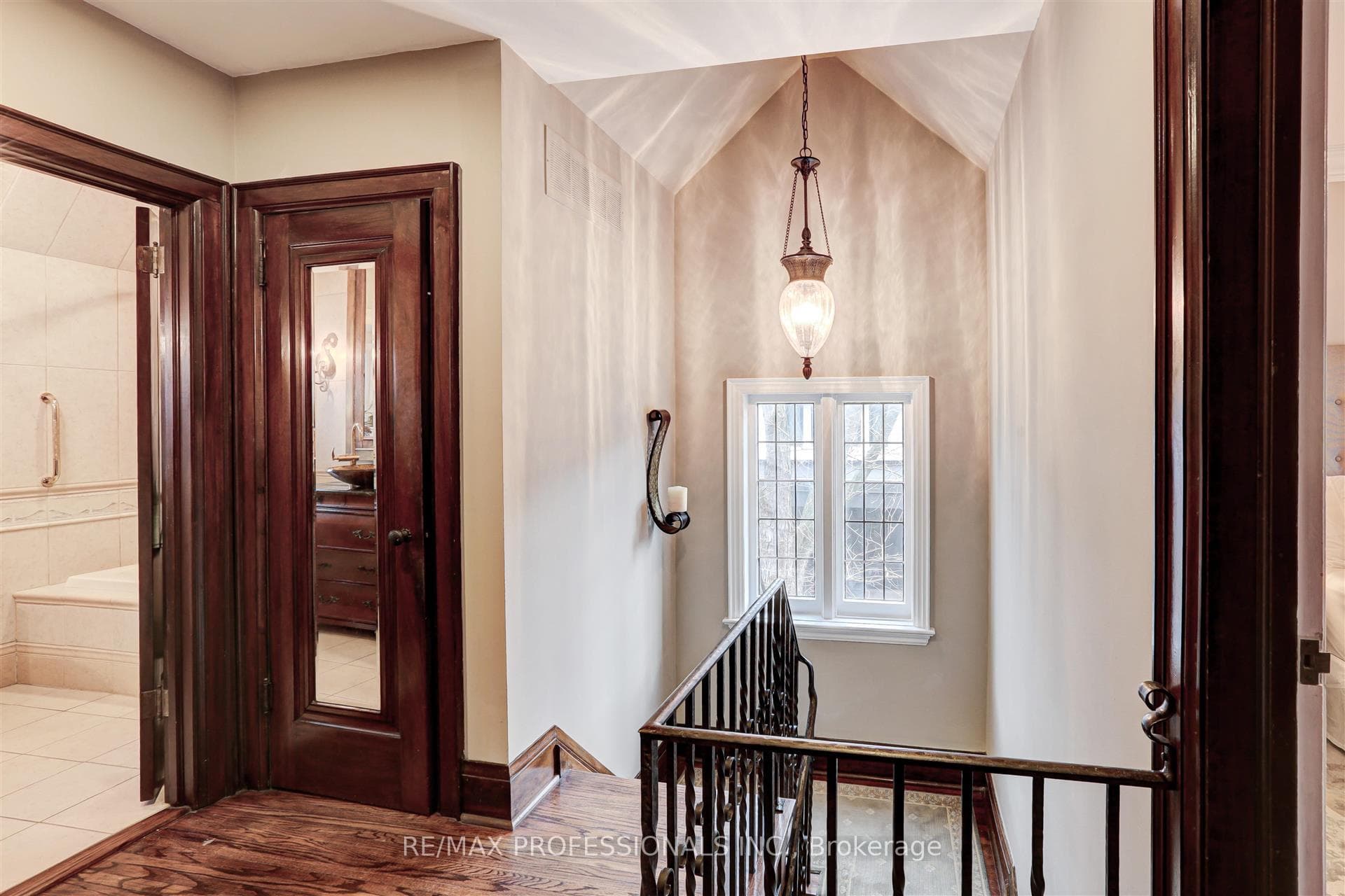 62 Willingdon Boulevard photo 19