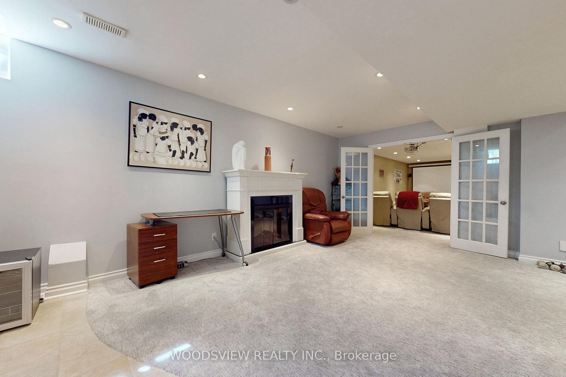 899 Voyager Avenue photo 30