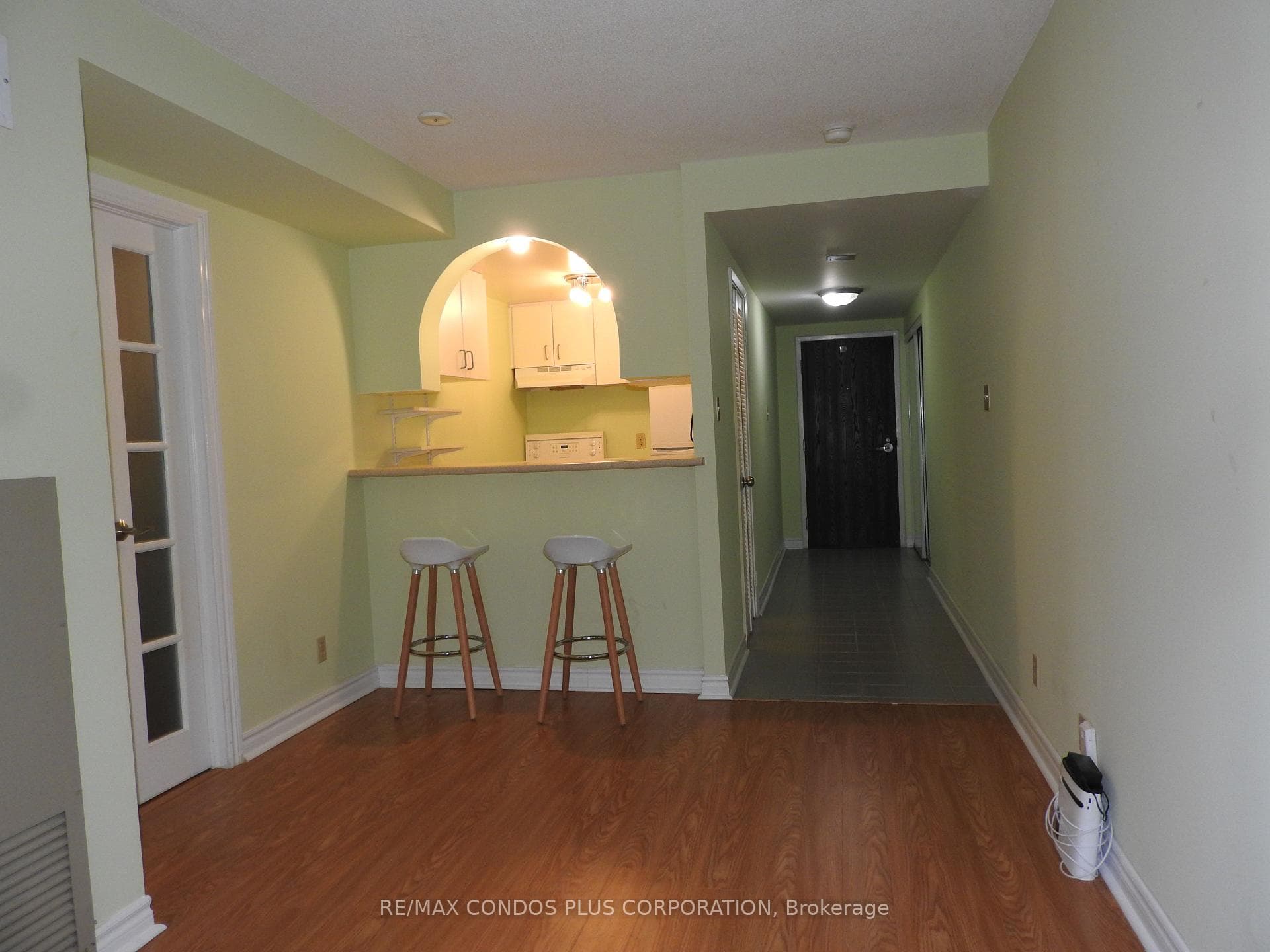 711 Bay Street Unit 621 photo 6