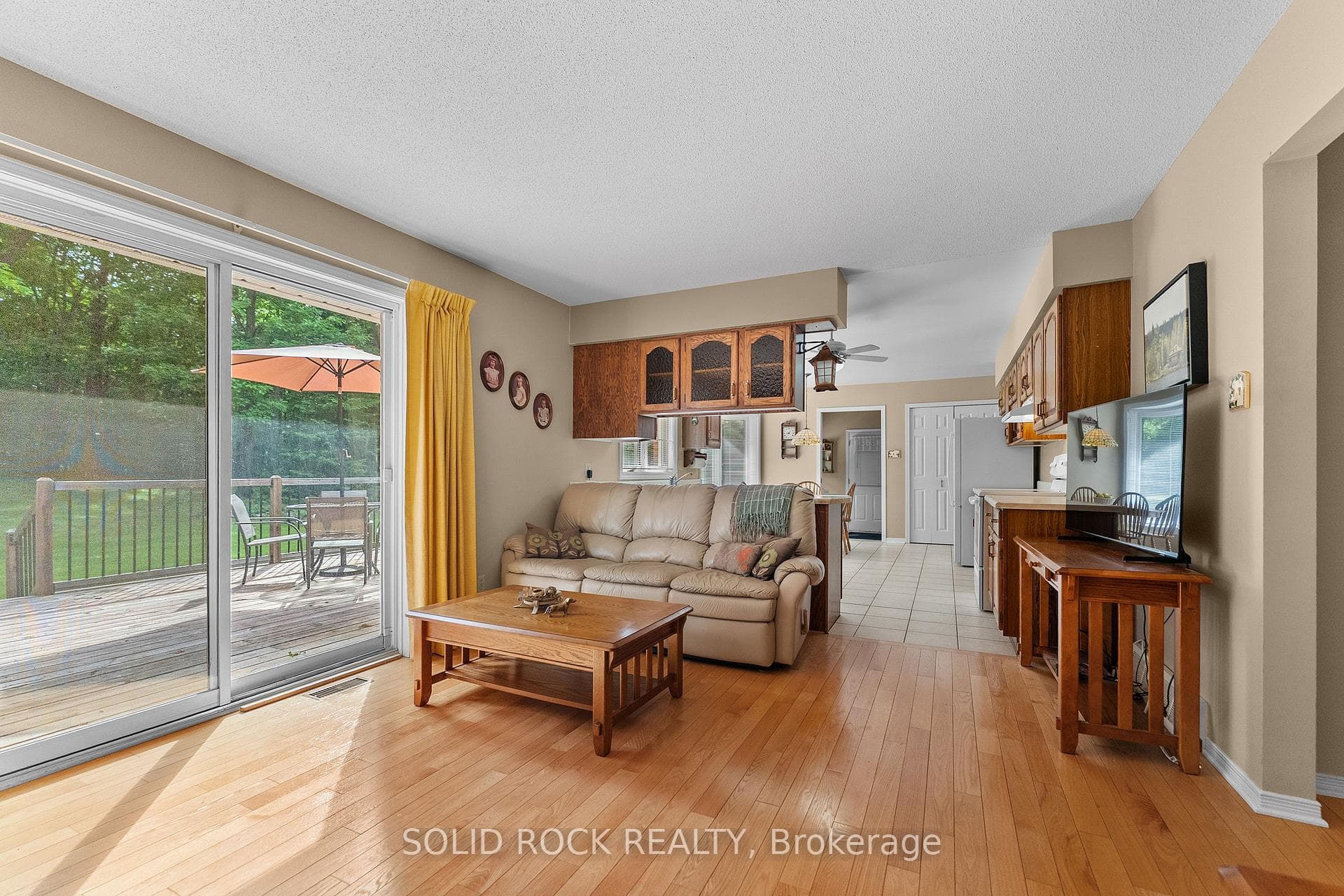 89 Woodridge Court photo 22