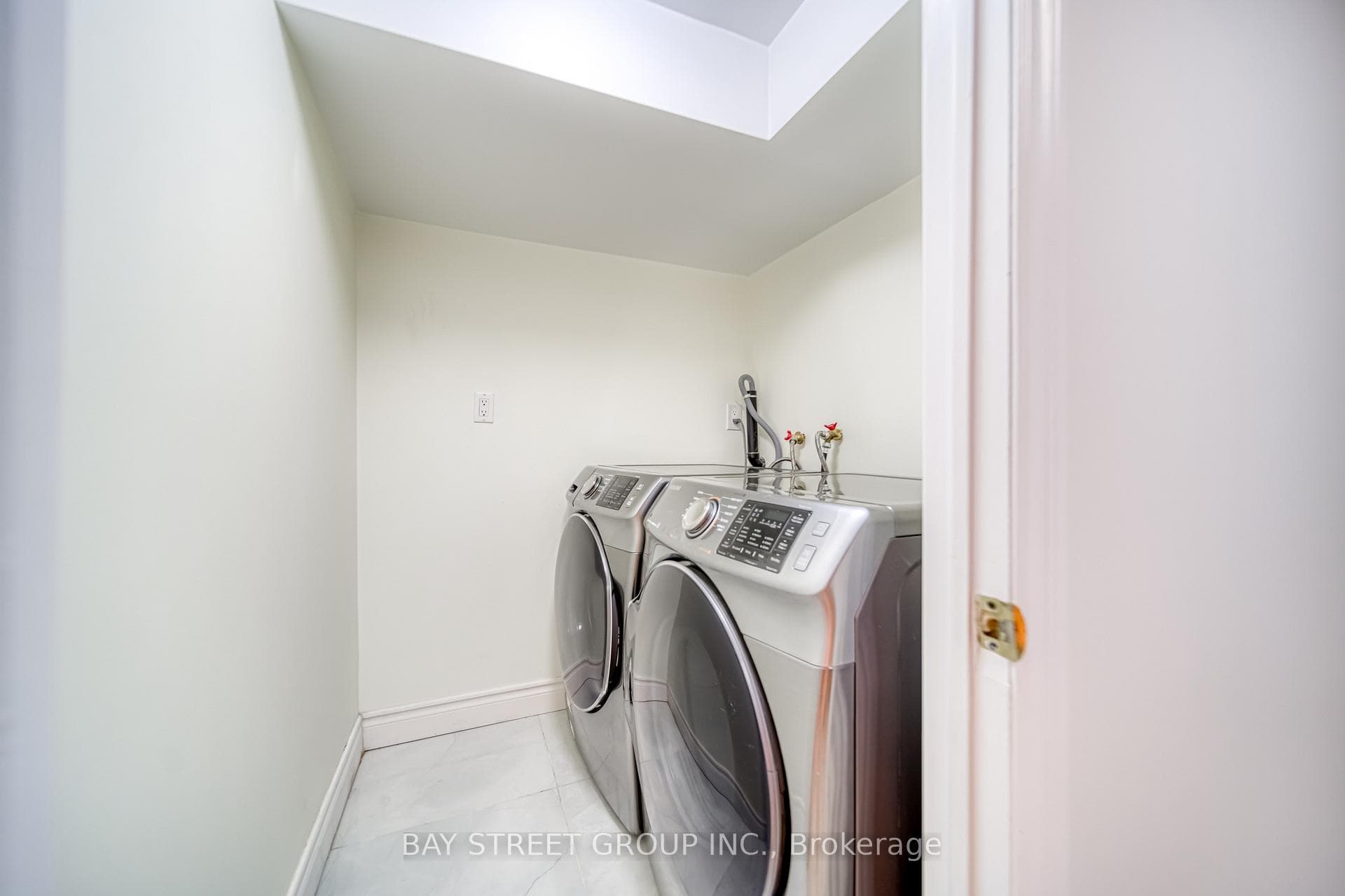 58 Sonmore Drive photo 33