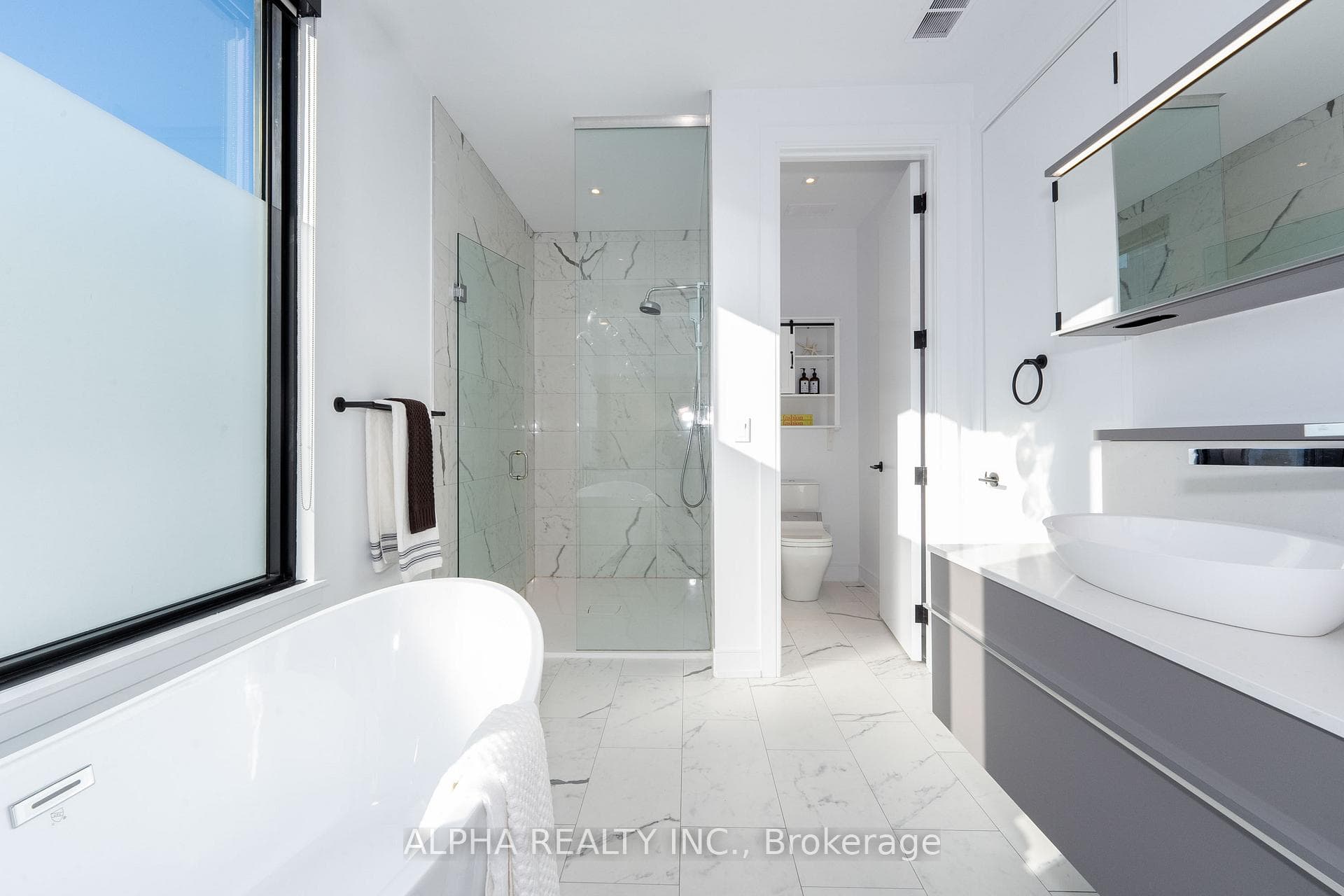 127 Roselawn Avenue photo 34