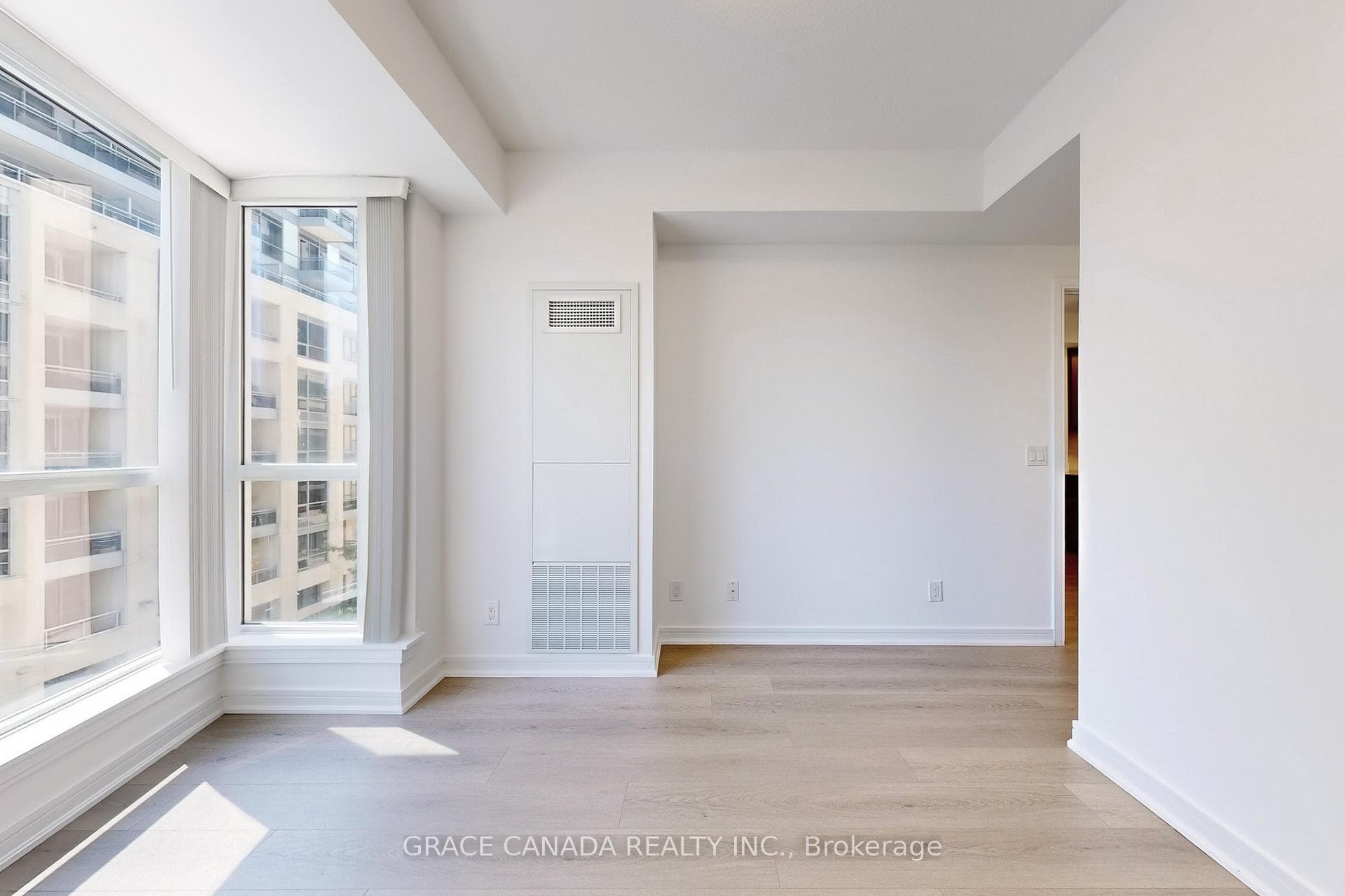 9205 Yonge Street Unit 409 photo 24