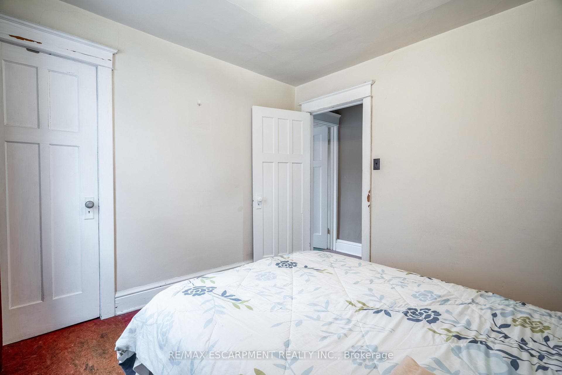 191 ROTHSAY Avenue photo 22