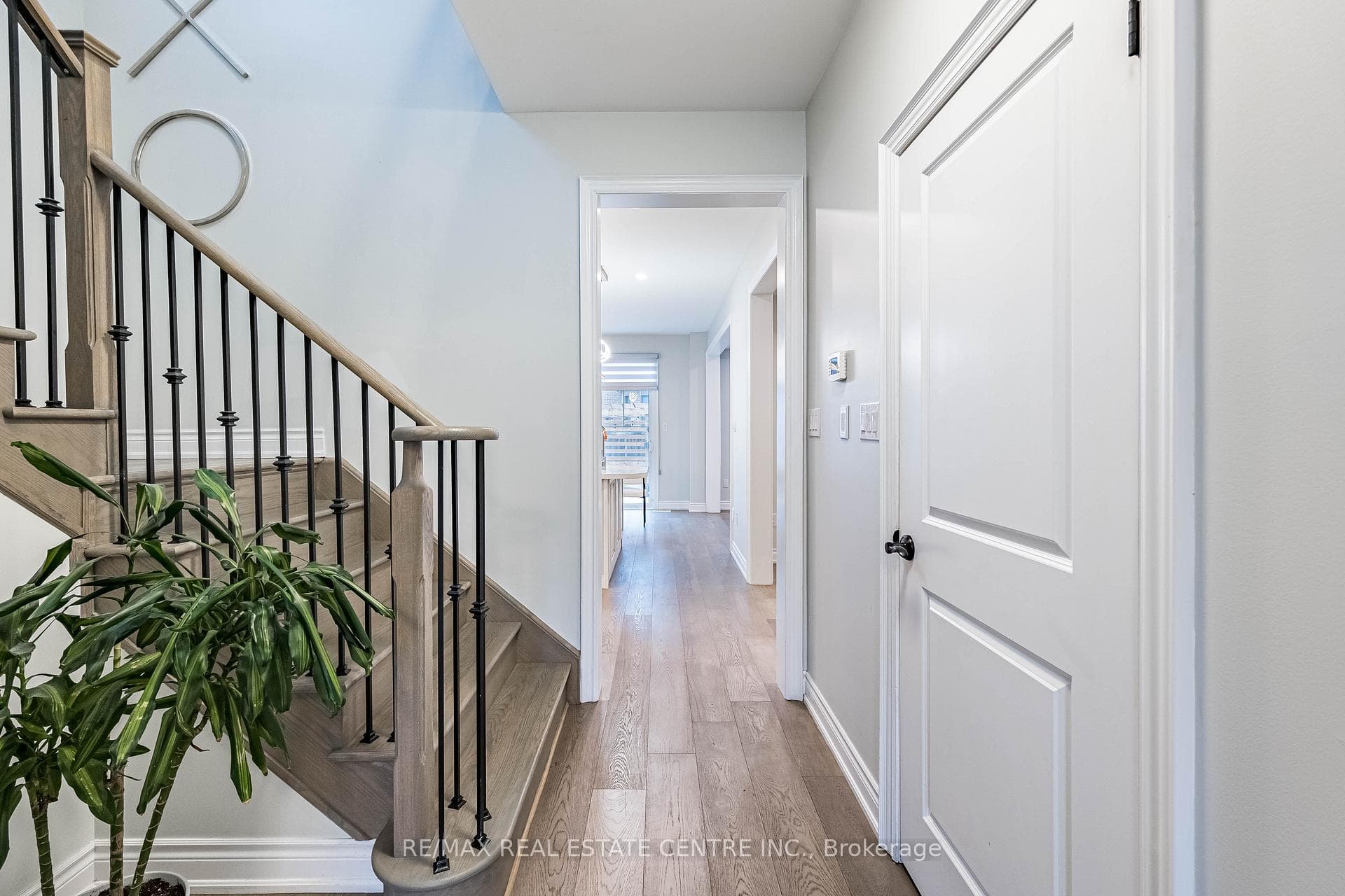 3253 Mintwood Circle photo 7