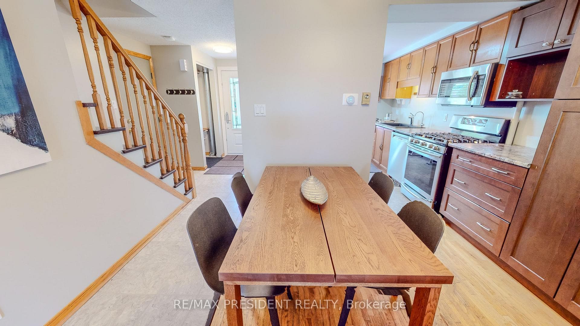 121 B Cornerbrook Crescent photo 10