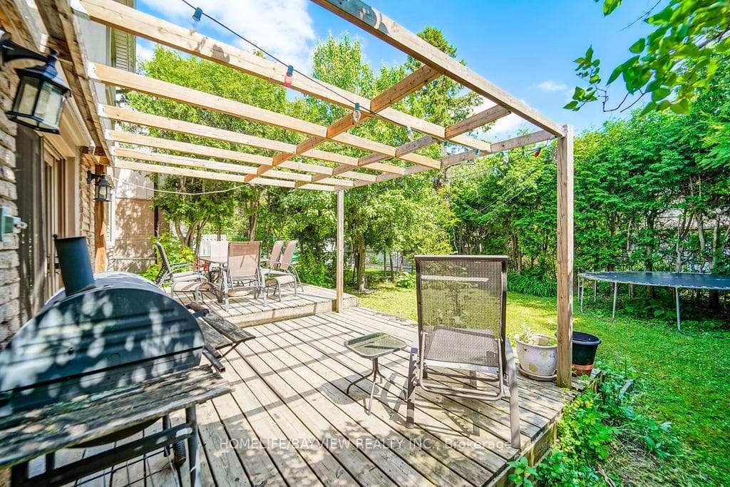 215 Weldrick Road photo 5