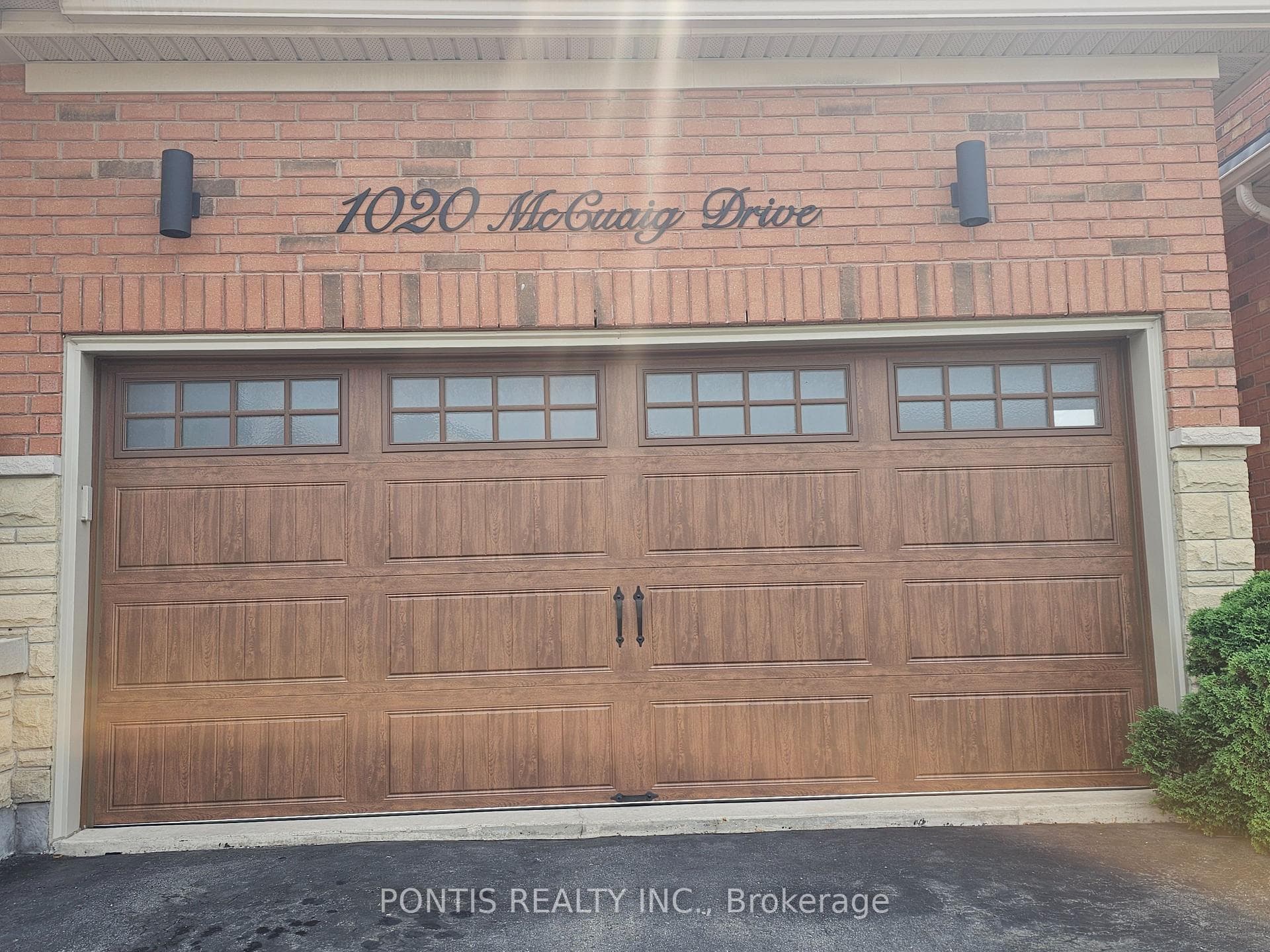 1020 Mccuaig Drive Unit Upper photo 31