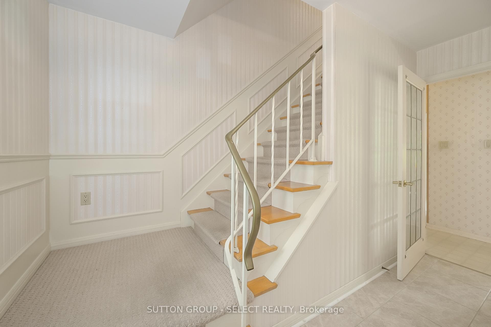 11 TANGLEWOOD Avenue photo 6