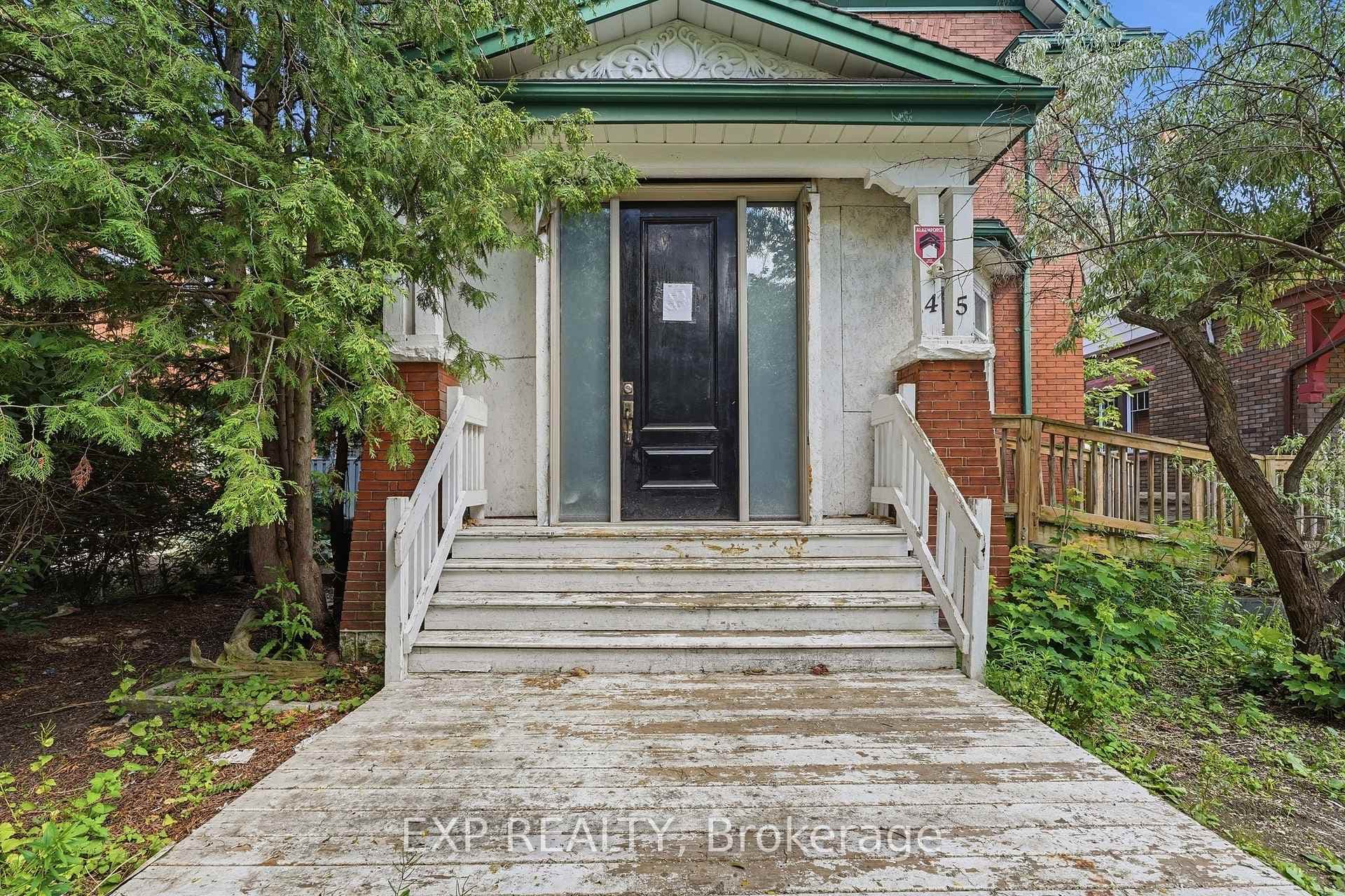 45 Pandora Avenue photo 9