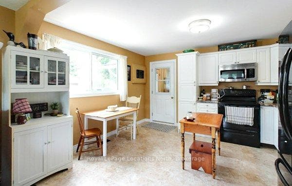 Bright Kitchen