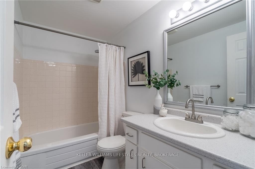 1600 CULVER Drive Unit 114 photo 20