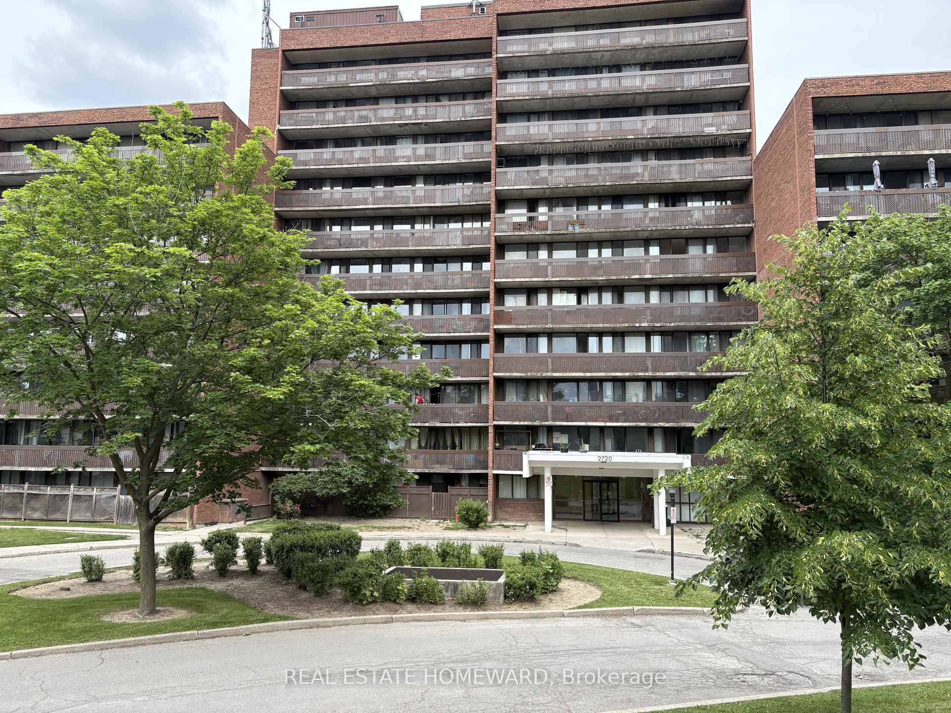 2720 Windwood Drive Unit 606 photo 16