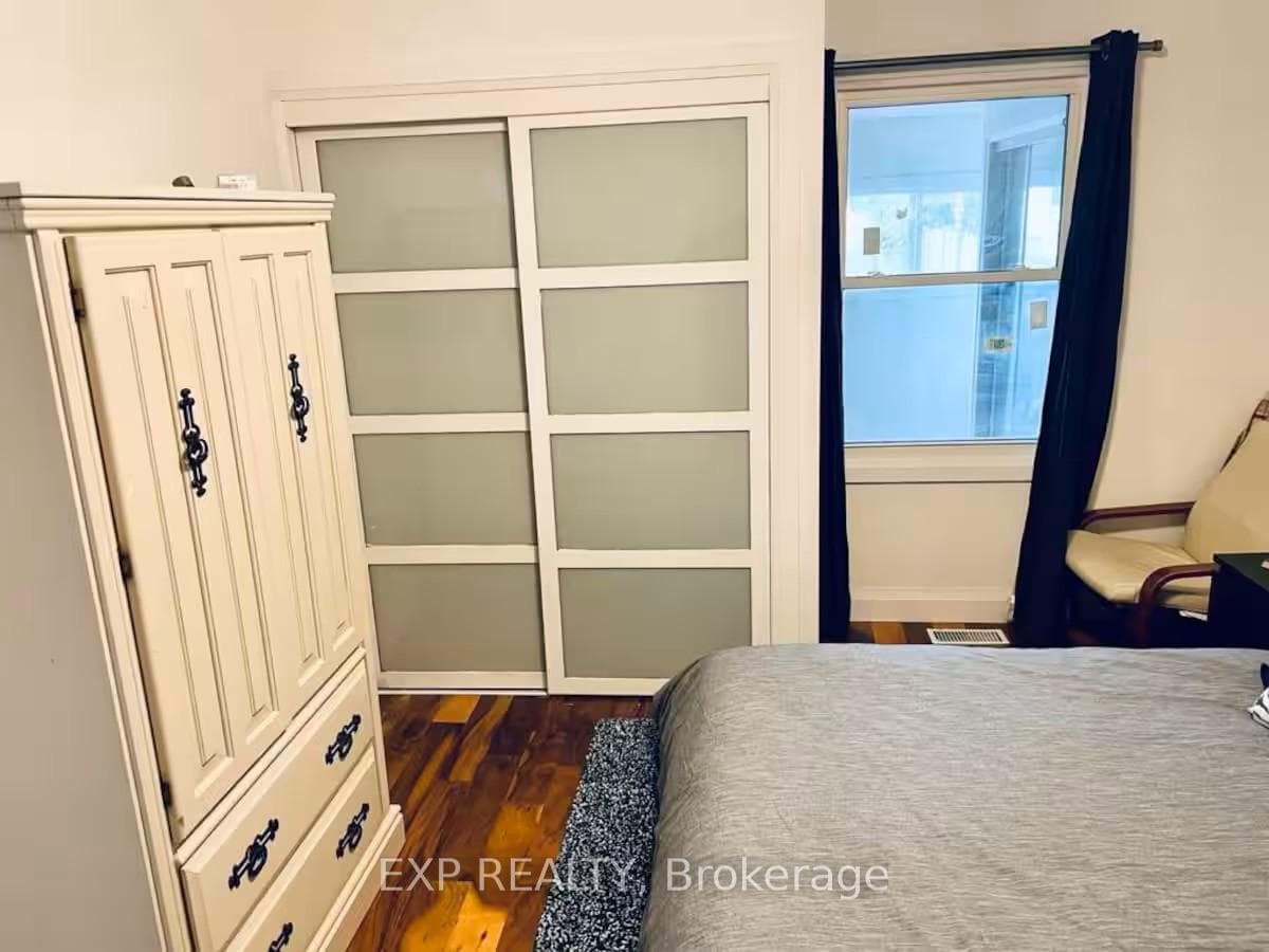4364 Homewood Avenue photo 10