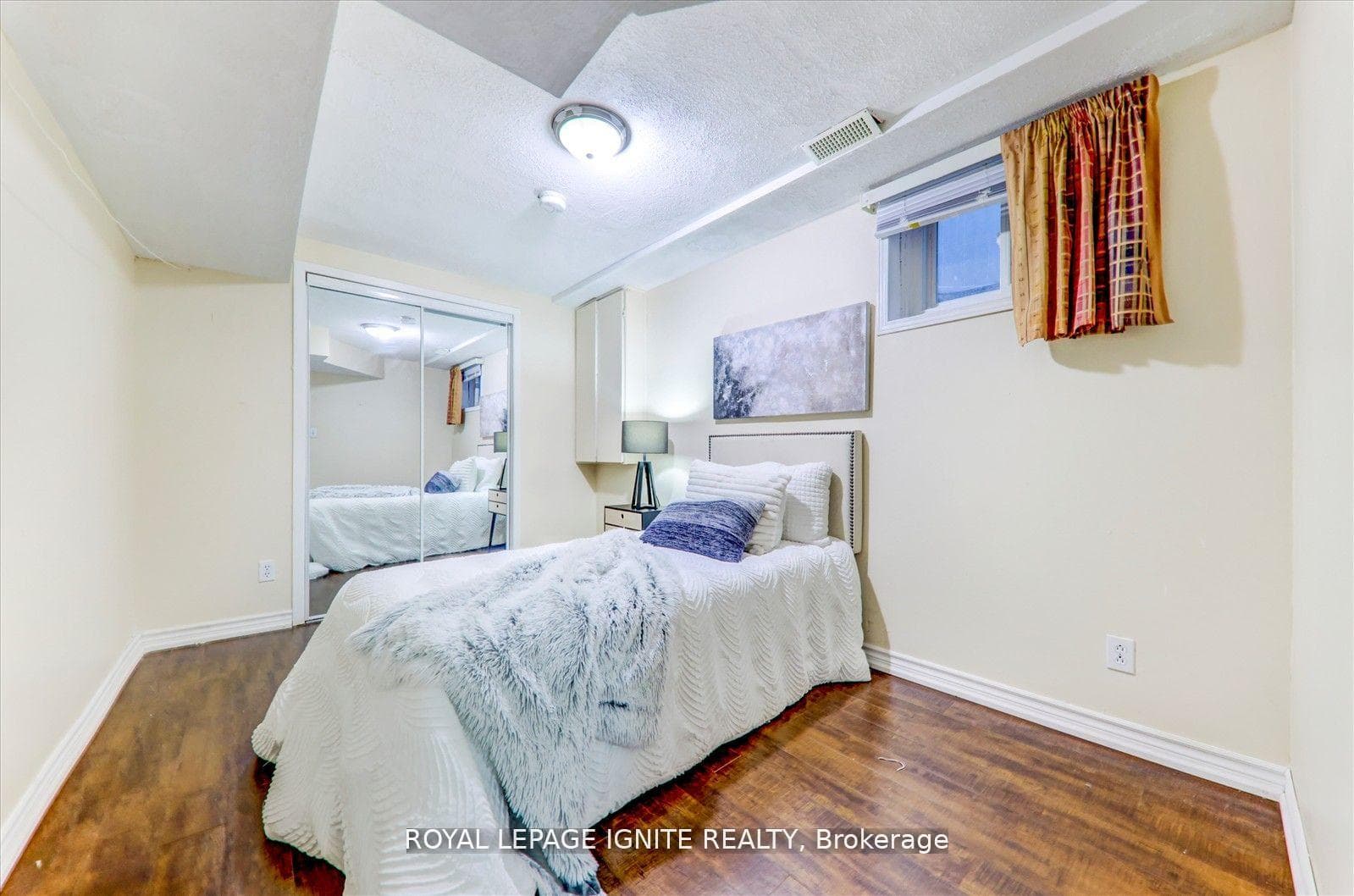 4010 Ellesmere Road Unit Bsmt photo 16