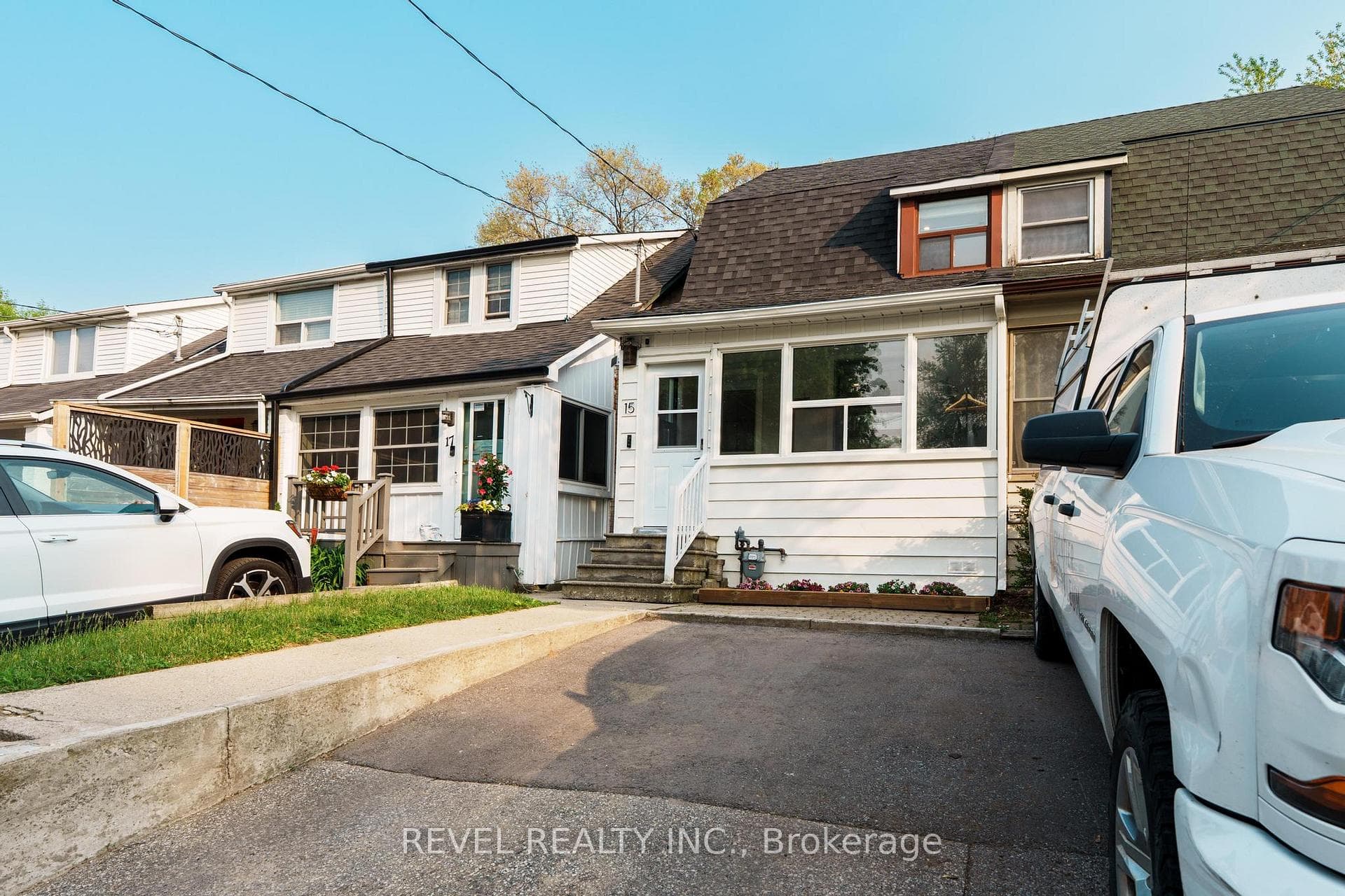 15 Winston Avenue photo 24