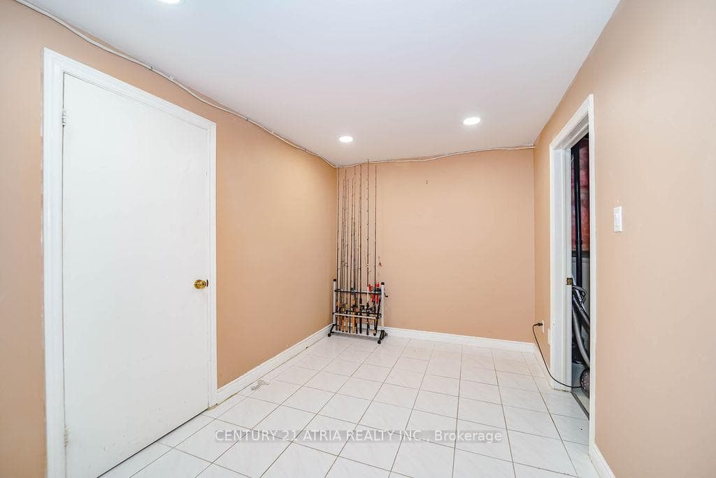 35 Grovepark Street photo 31