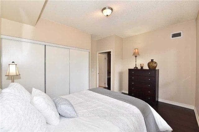 8026 Kipling Avenue Unit 101 photo 10