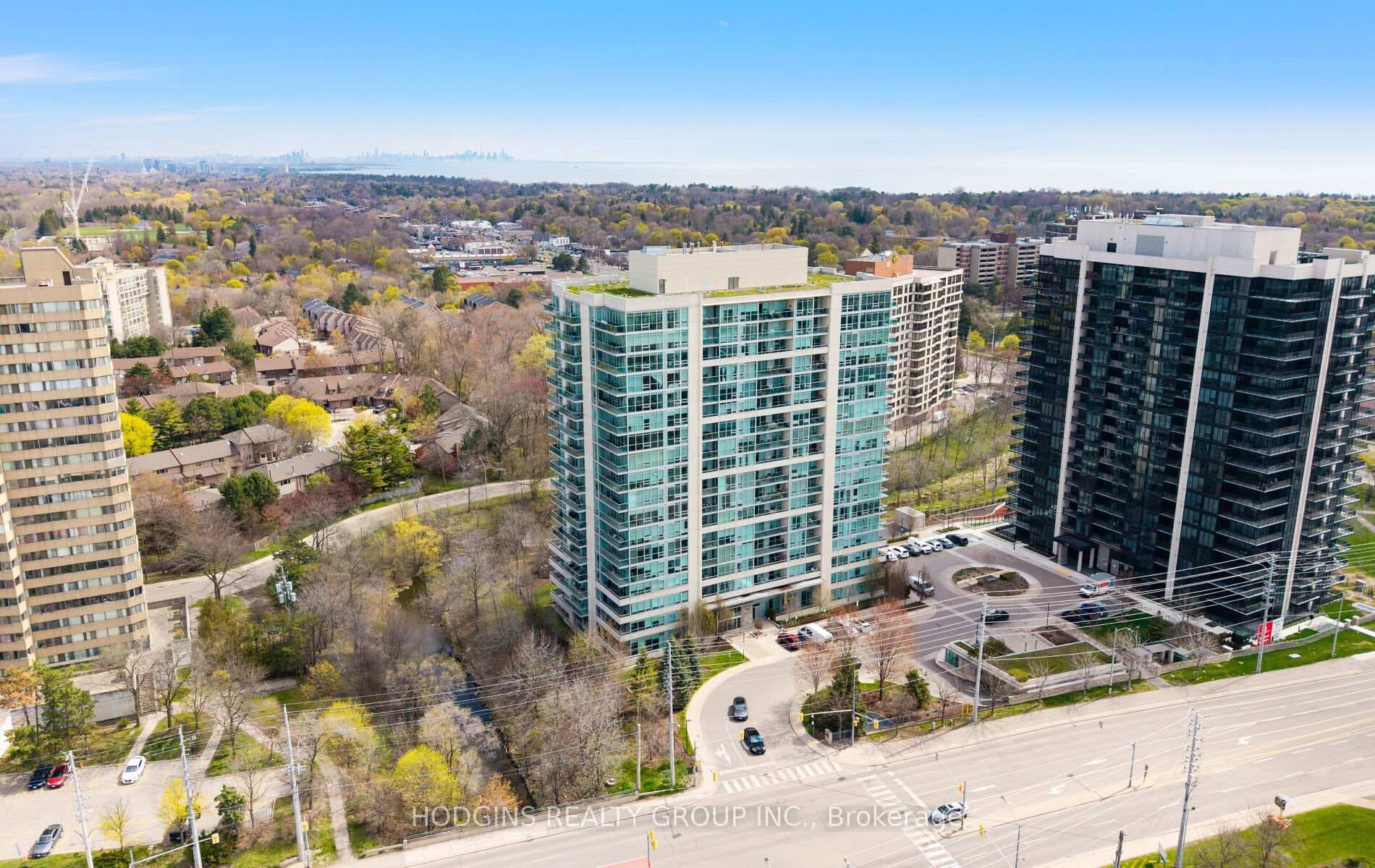 1035 Southdown Road Unit LPH 1801 photo 3