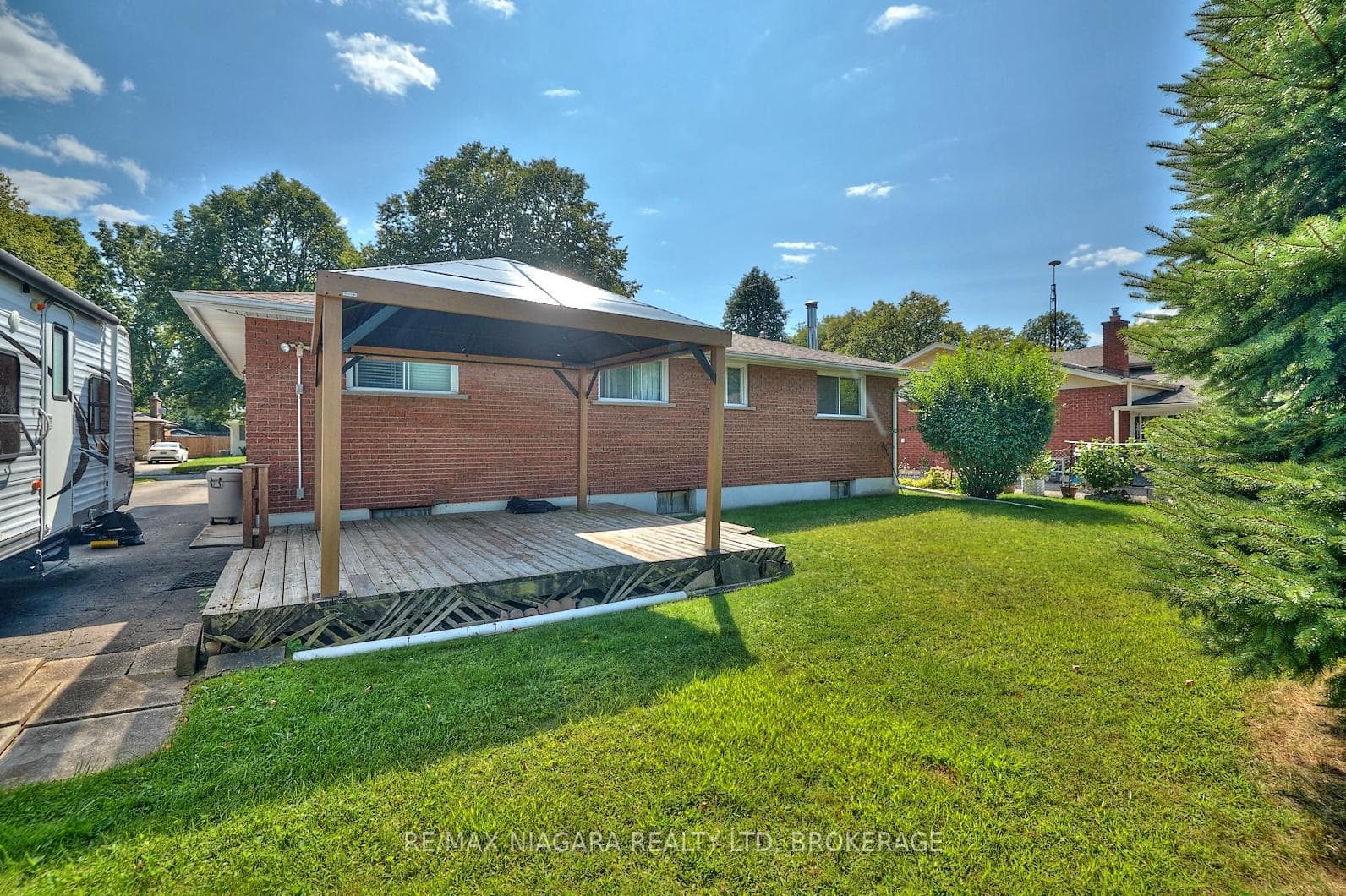6357 Glengate Street photo 27
