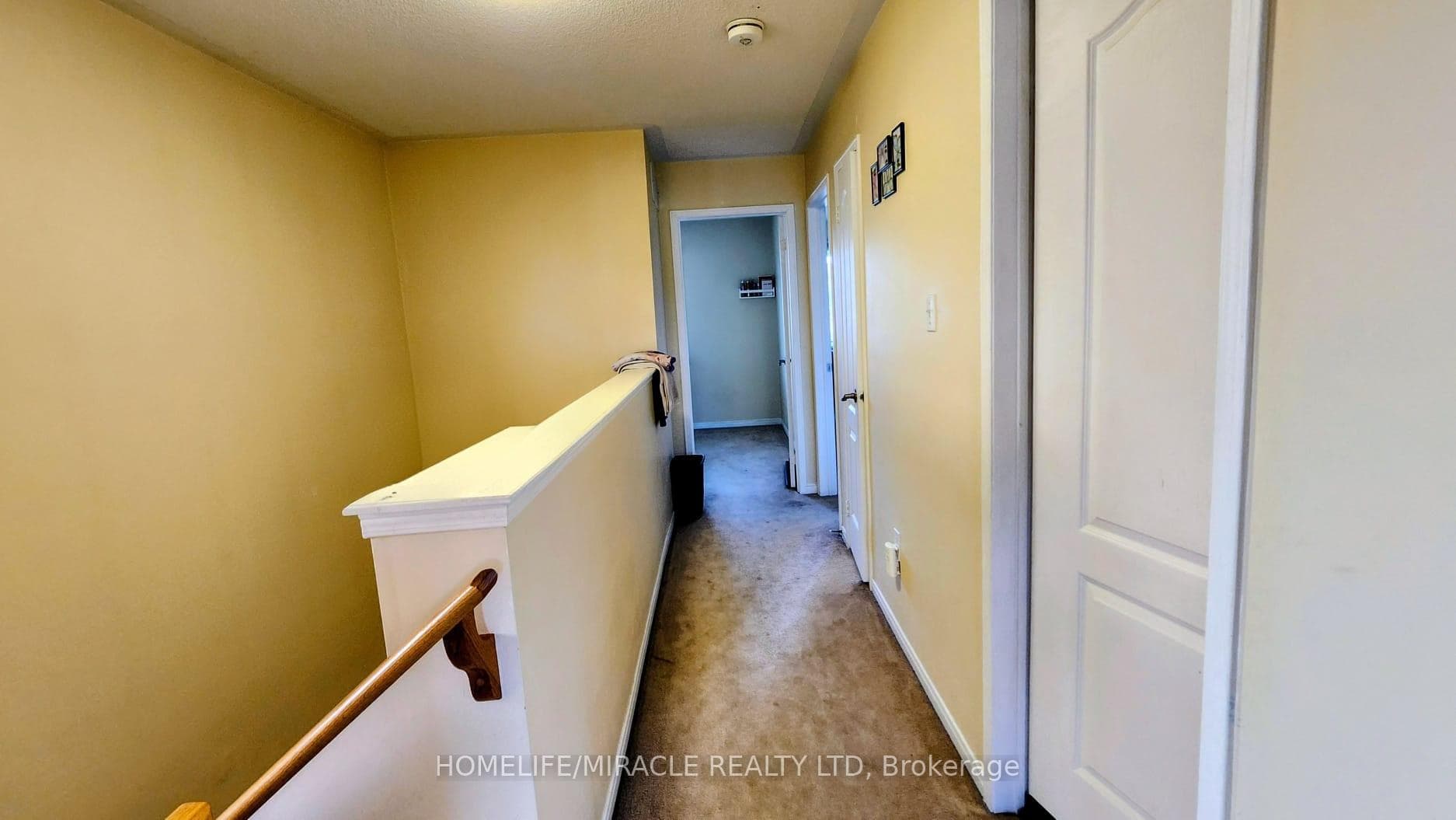 102 Whiteface Crescent photo 13