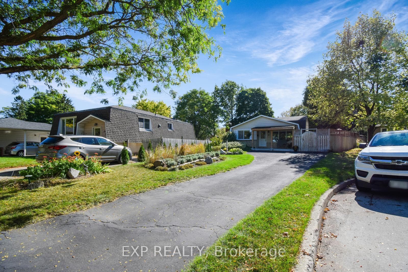 65 BRENDAWOOD Crescent photo 4