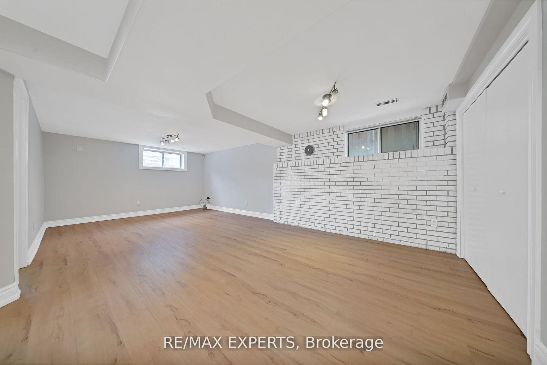 934 Beechwood Avenue Unit Lower photo 19