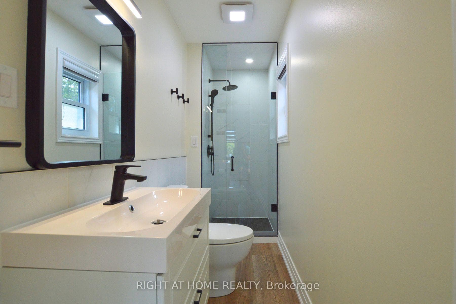 Primary Bedroom Ensuite