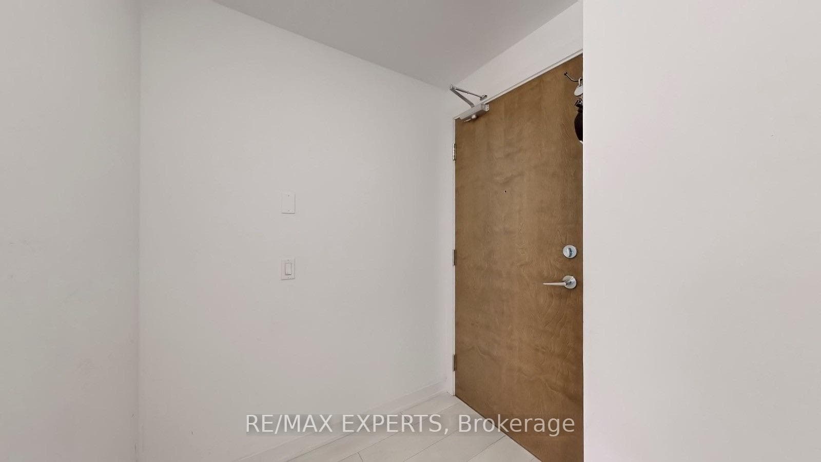 2212 Lakeshore Boulevard Unit 615 photo 9