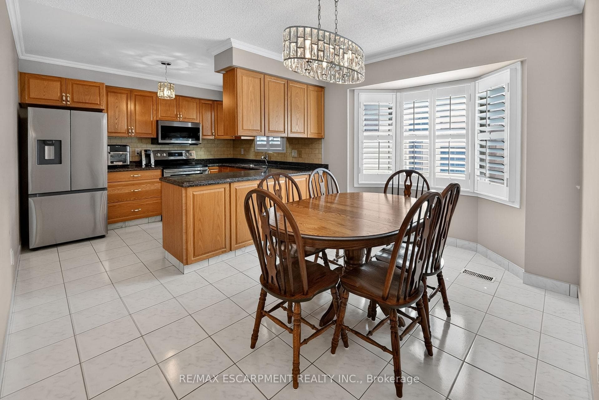 6444 Armstrong Drive photo 7
