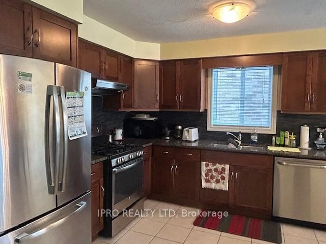 1834 Reilly Walk photo 4