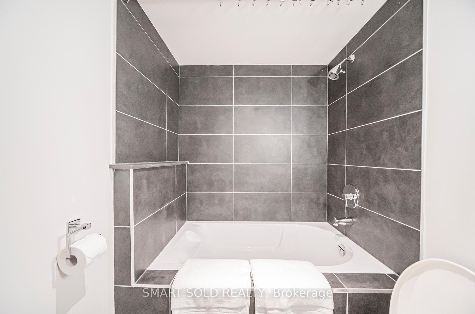 650 King Street Unit 106 photo 26