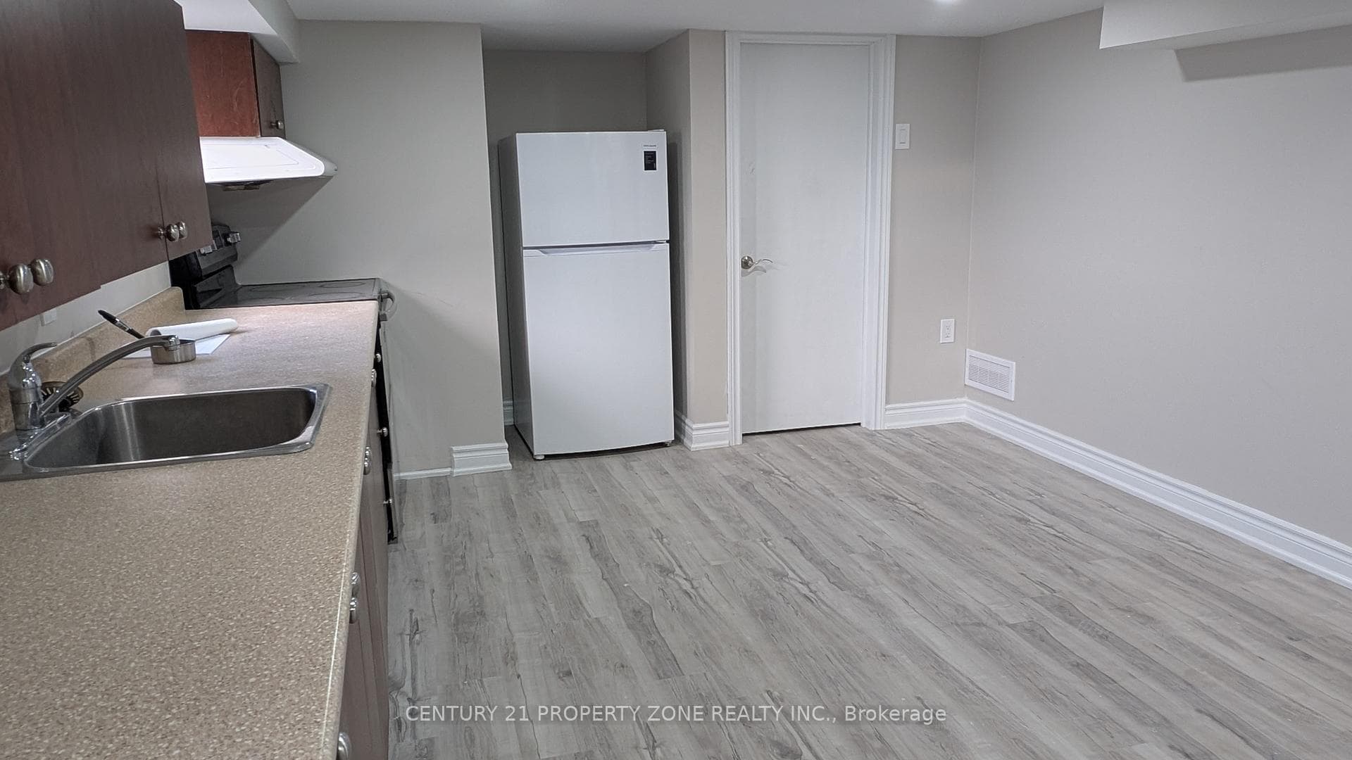 93 Nelson Street Unit LOWER photo 2